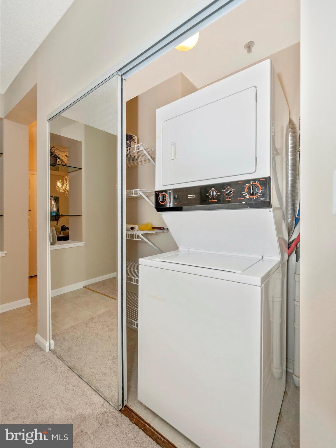 TURNBERRY COURTS AT LEIS - Residential