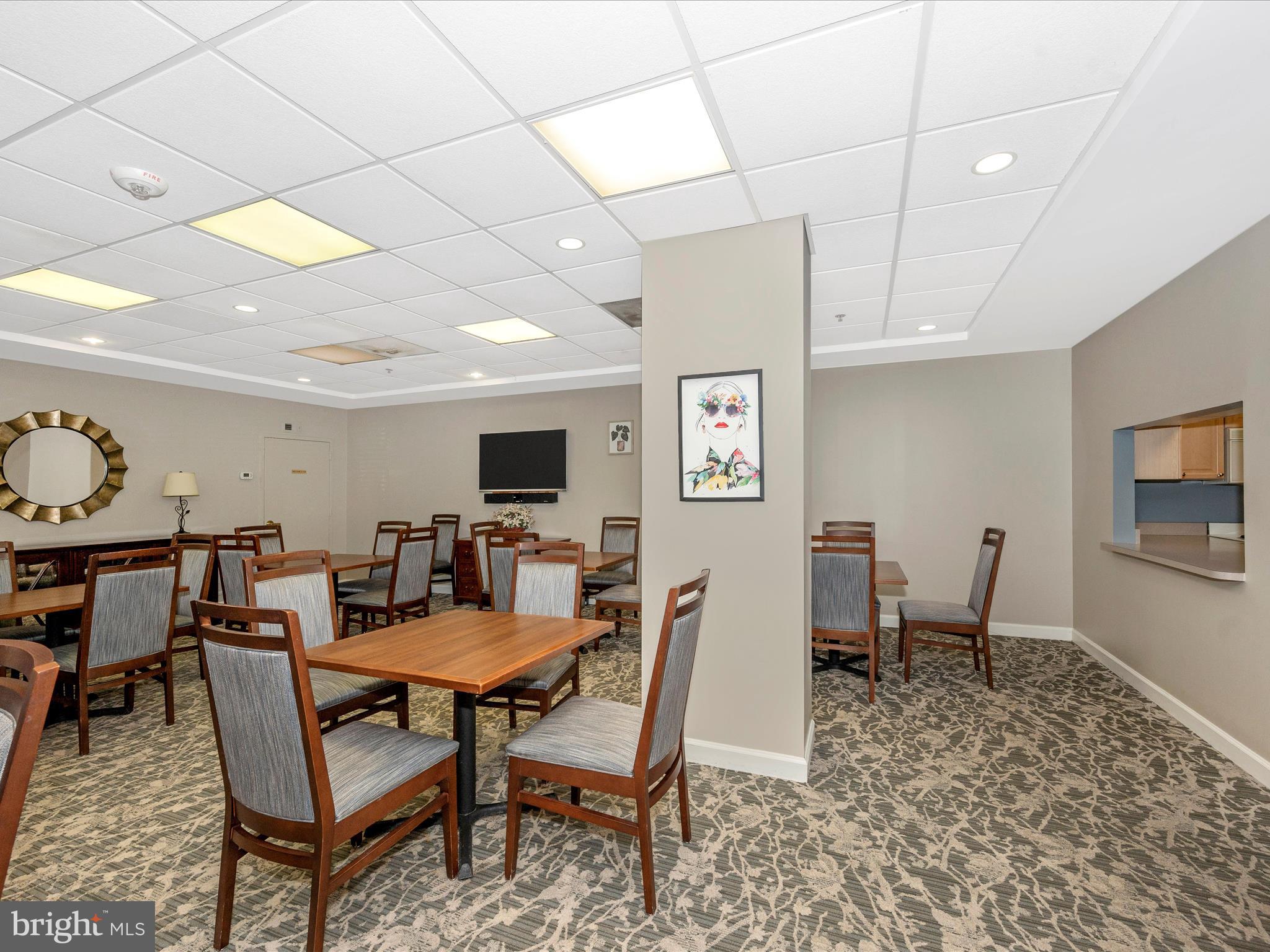 TURNBERRY COURTS AT LEIS - Residential