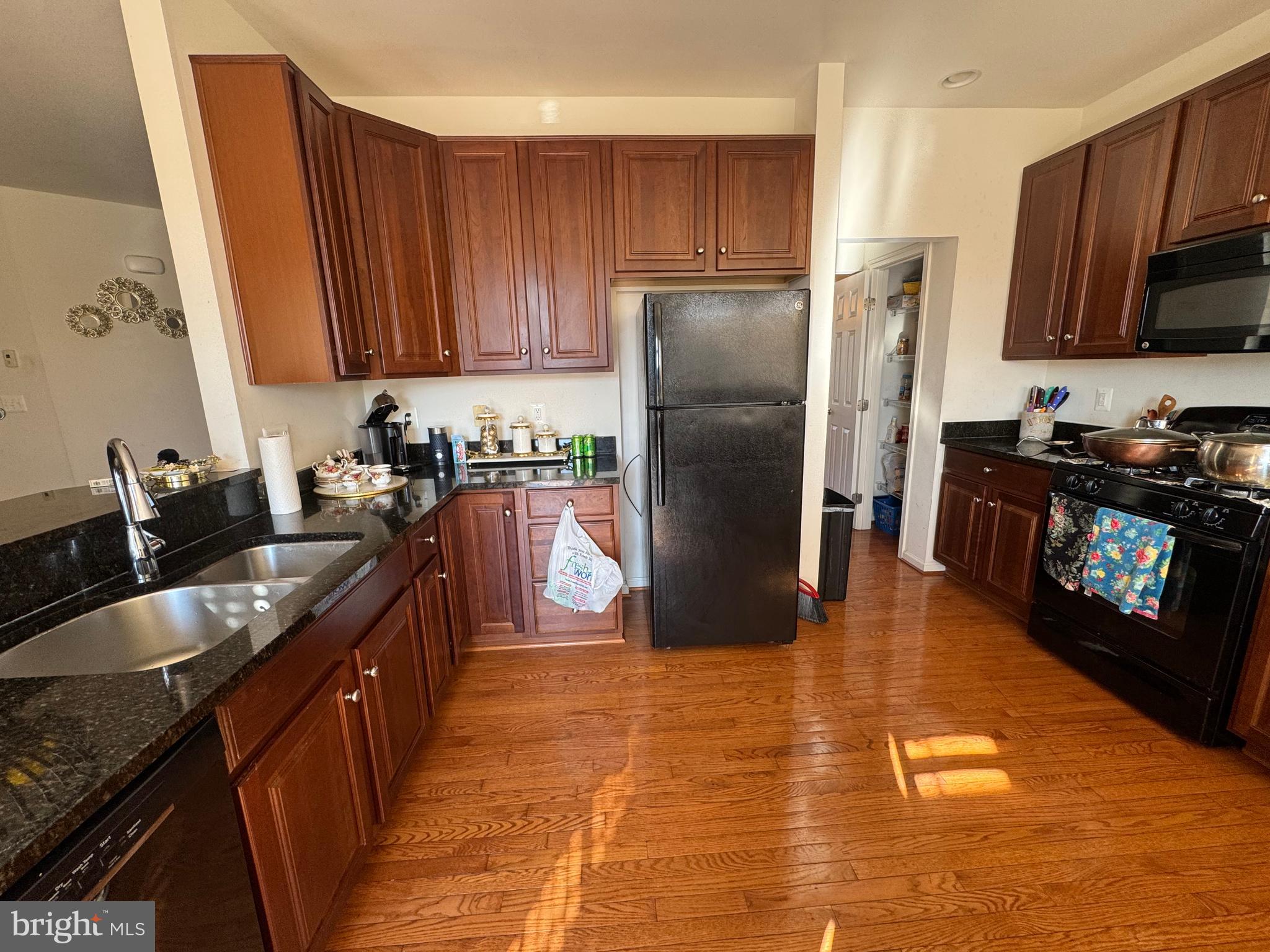 PORT POTOMAC - Residential Lease