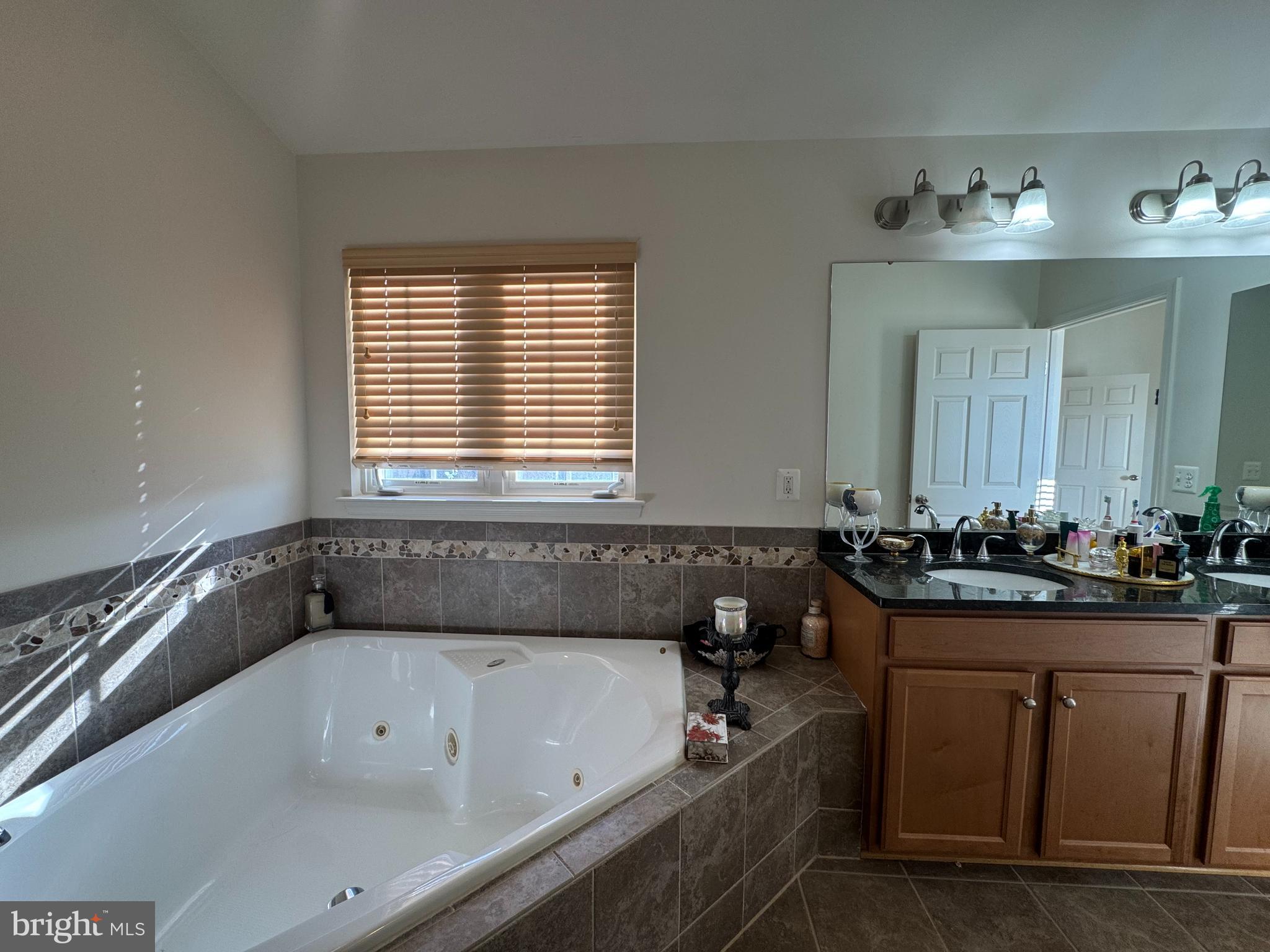 PORT POTOMAC - Residential Lease