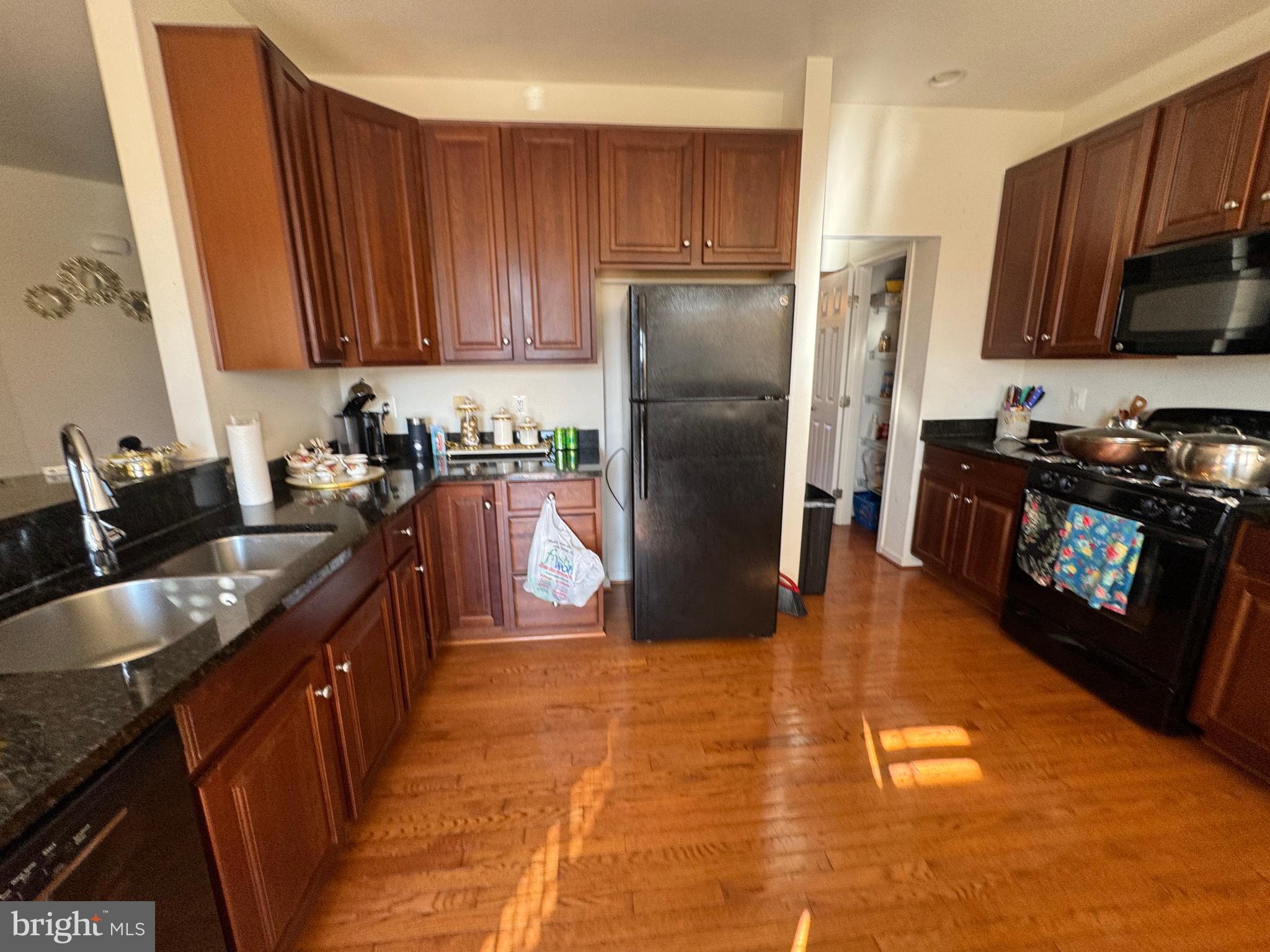 PORT POTOMAC - Residential Lease