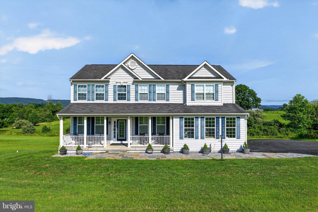 Photo of 12003 Stonehouse View Court, LOVETTSVILLE, VA 20180 (MLS # VALO2132776)