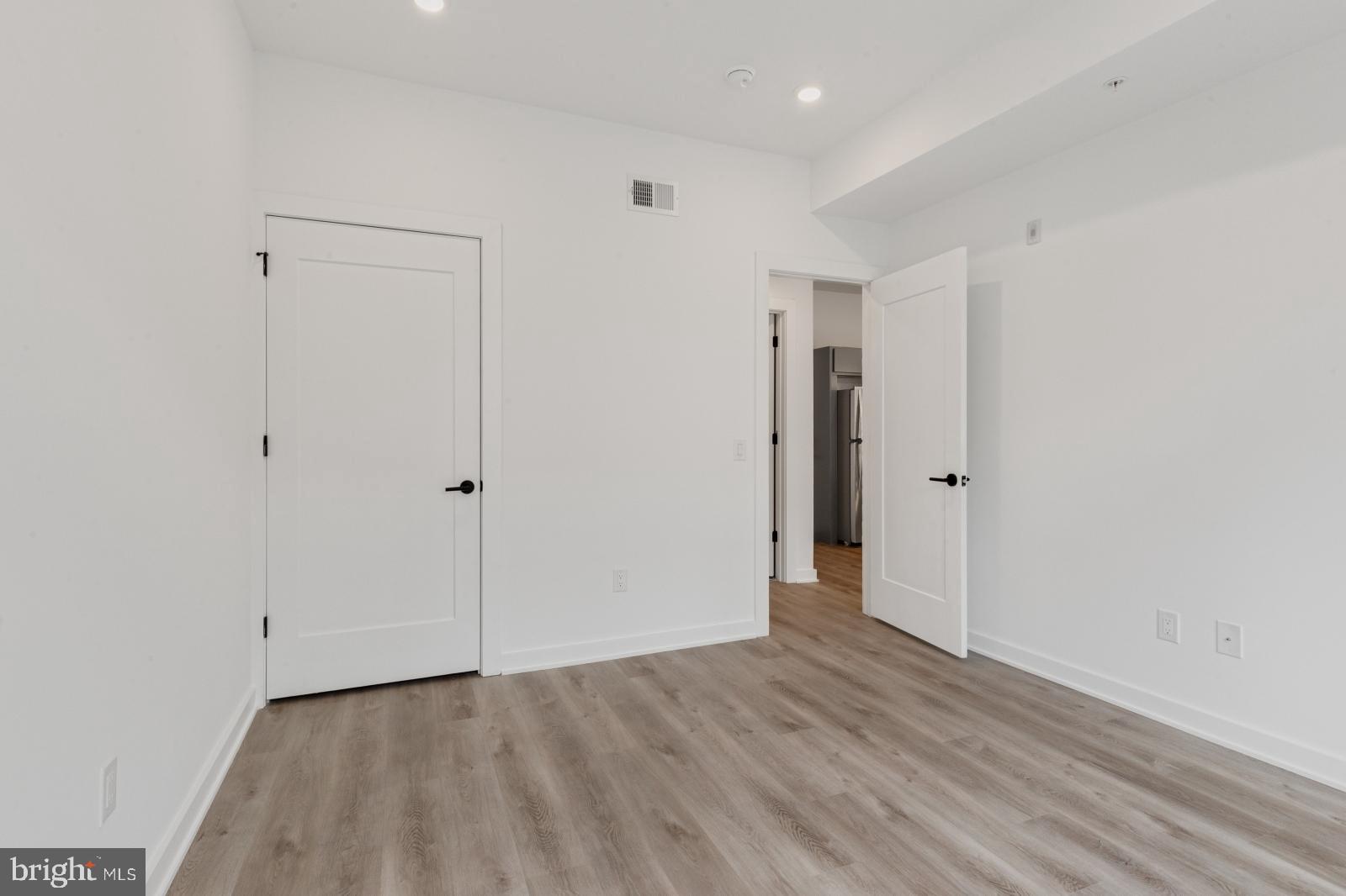 EAST KENSINGTON - Residential Lease