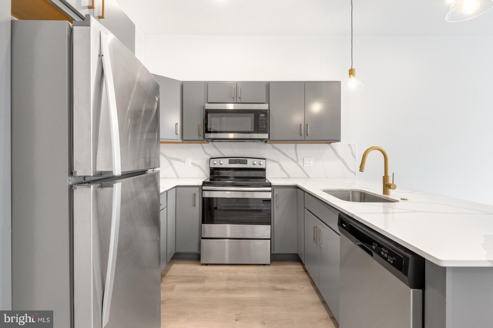 EAST KENSINGTON - Residential Lease