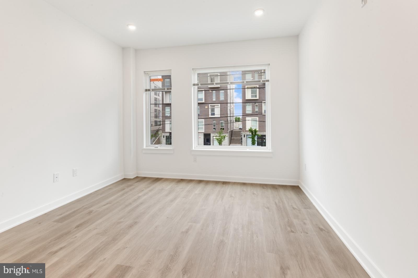EAST KENSINGTON - Residential Lease