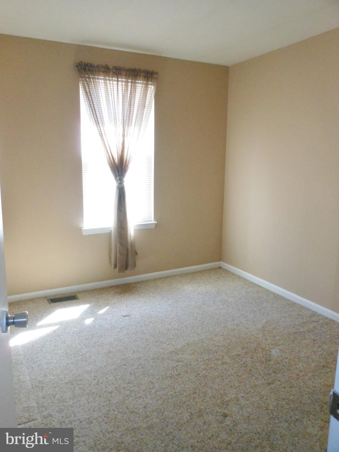 DALE CITY - Residential Lease