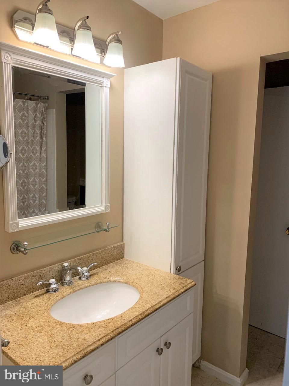 DALE CITY - Residential Lease