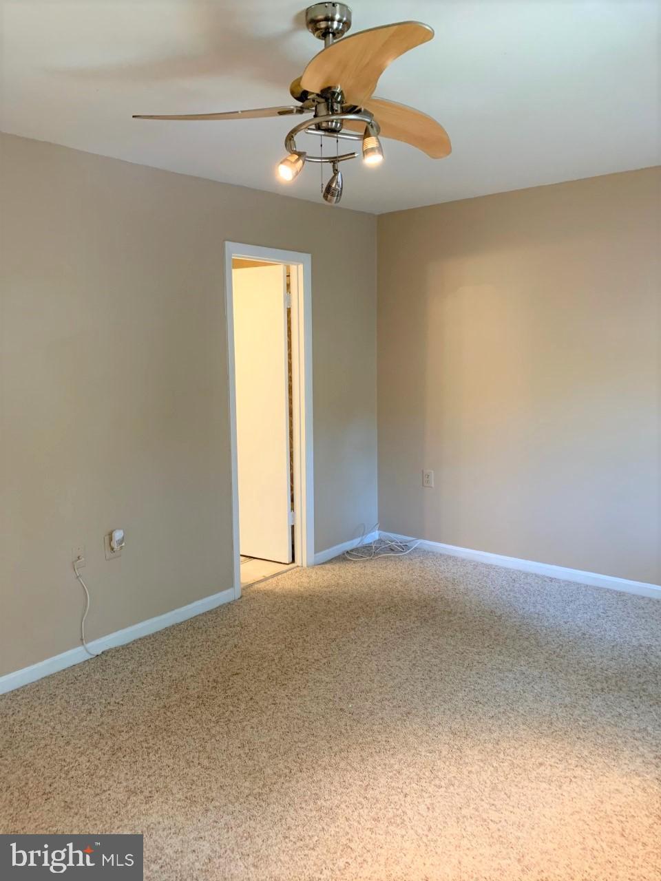 DALE CITY - Residential Lease