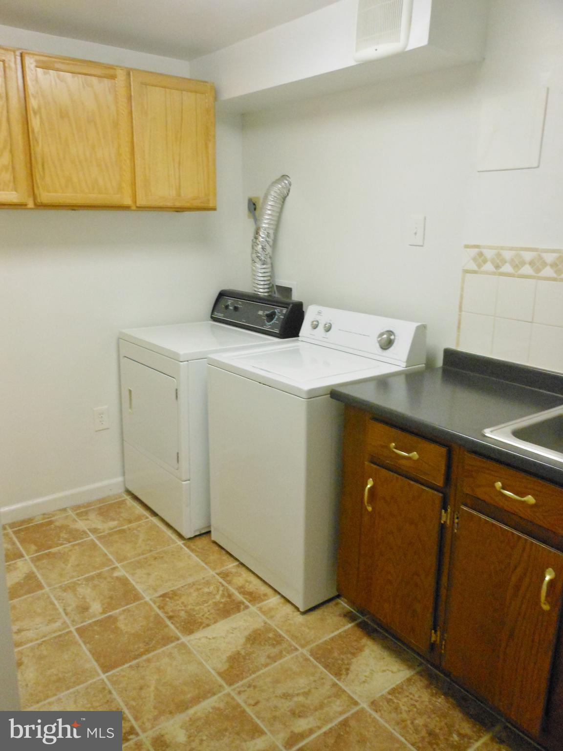 DALE CITY - Residential Lease