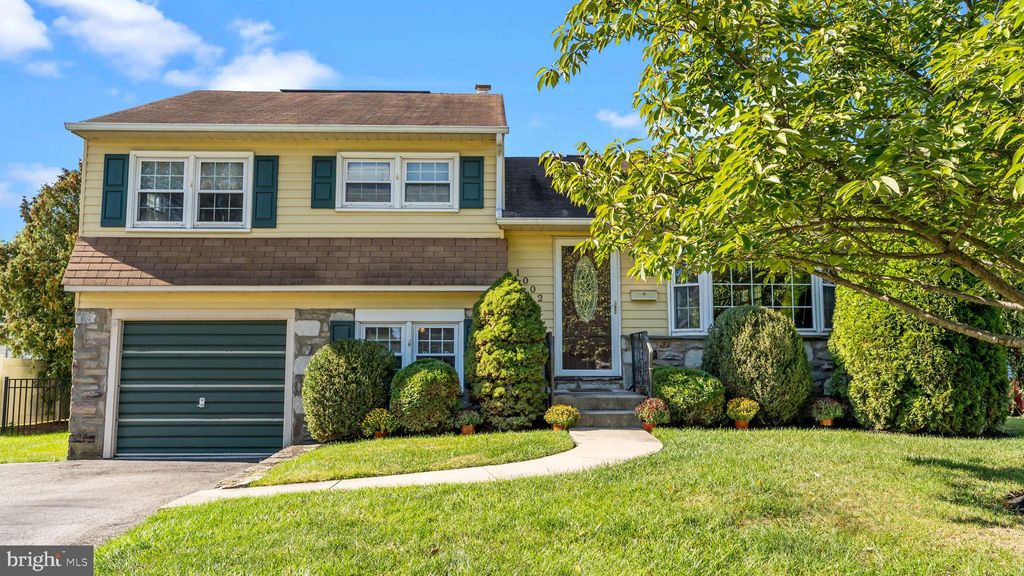 Photo of 1002 Windsor Road, WARMINSTER, PA 18974 (MLS # PABU2105650)