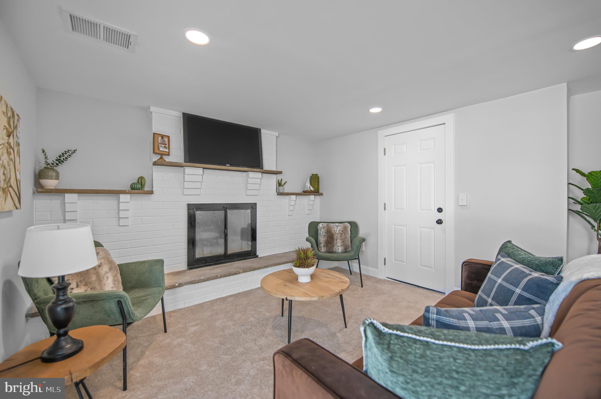 SWEET BRIAR - Residential