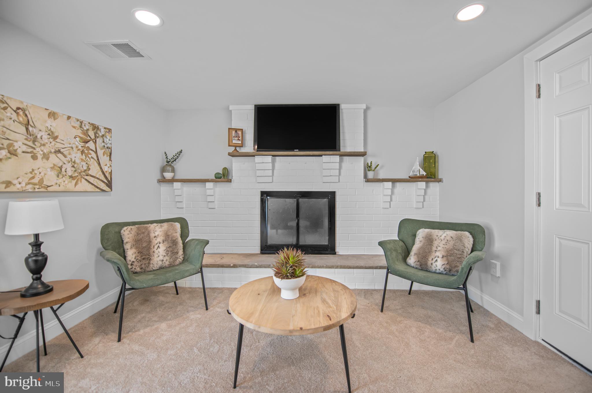 SWEET BRIAR - Residential