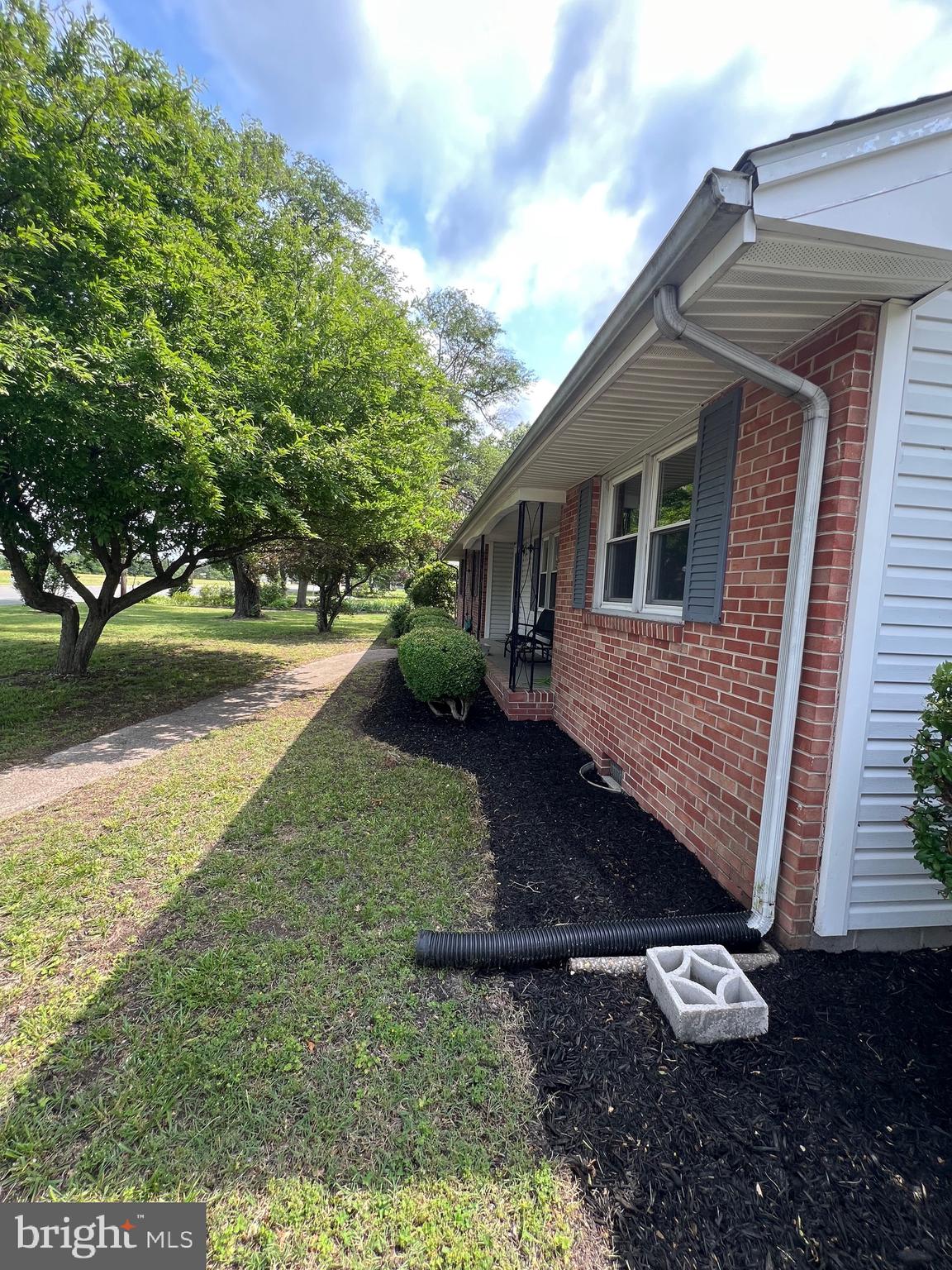 407 BEAGLIN PARK DRIVE