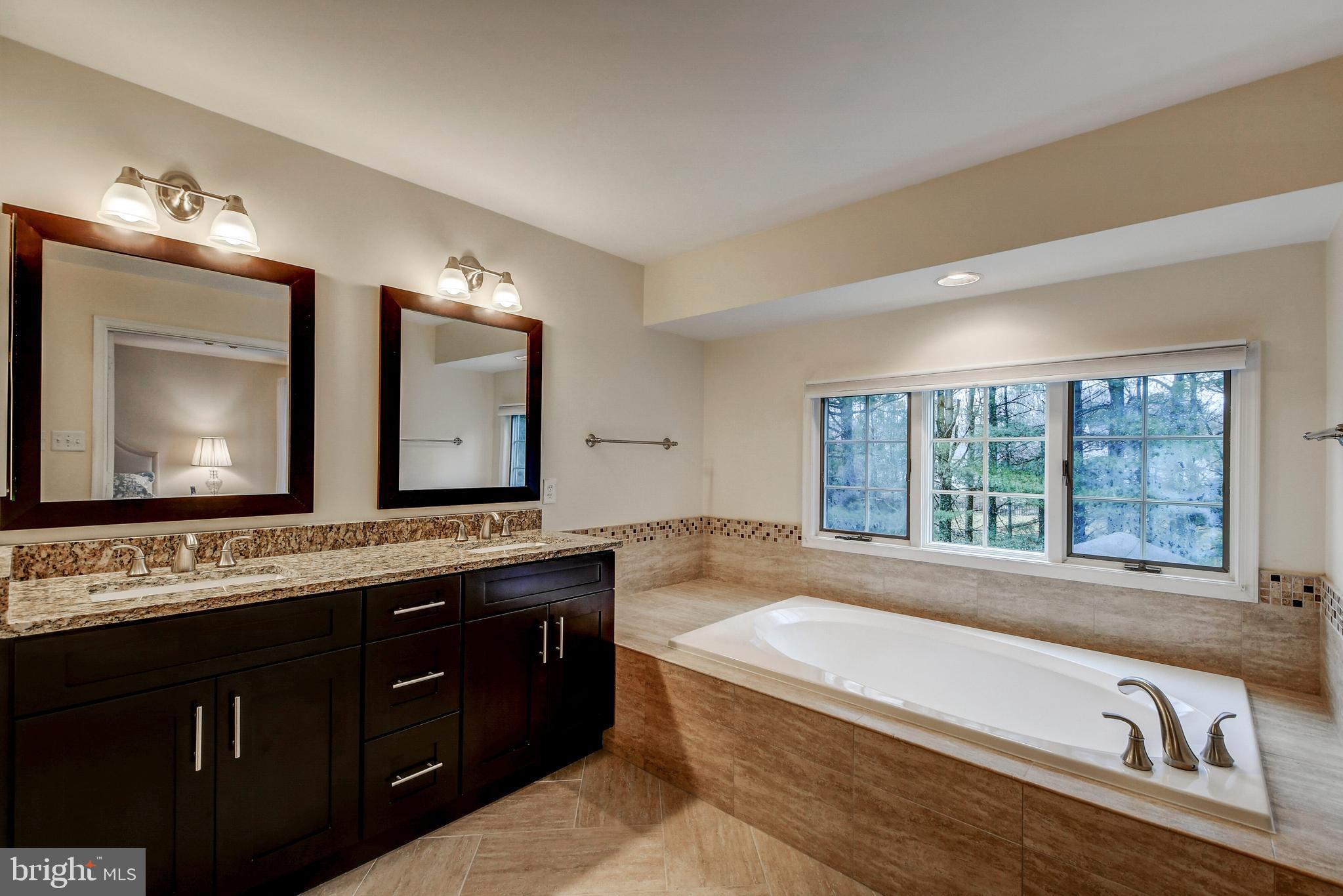 MOUNT HEBRON - Residential