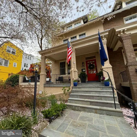 3512 30th Street NW, Washington, DC MLS: DCDC2194442