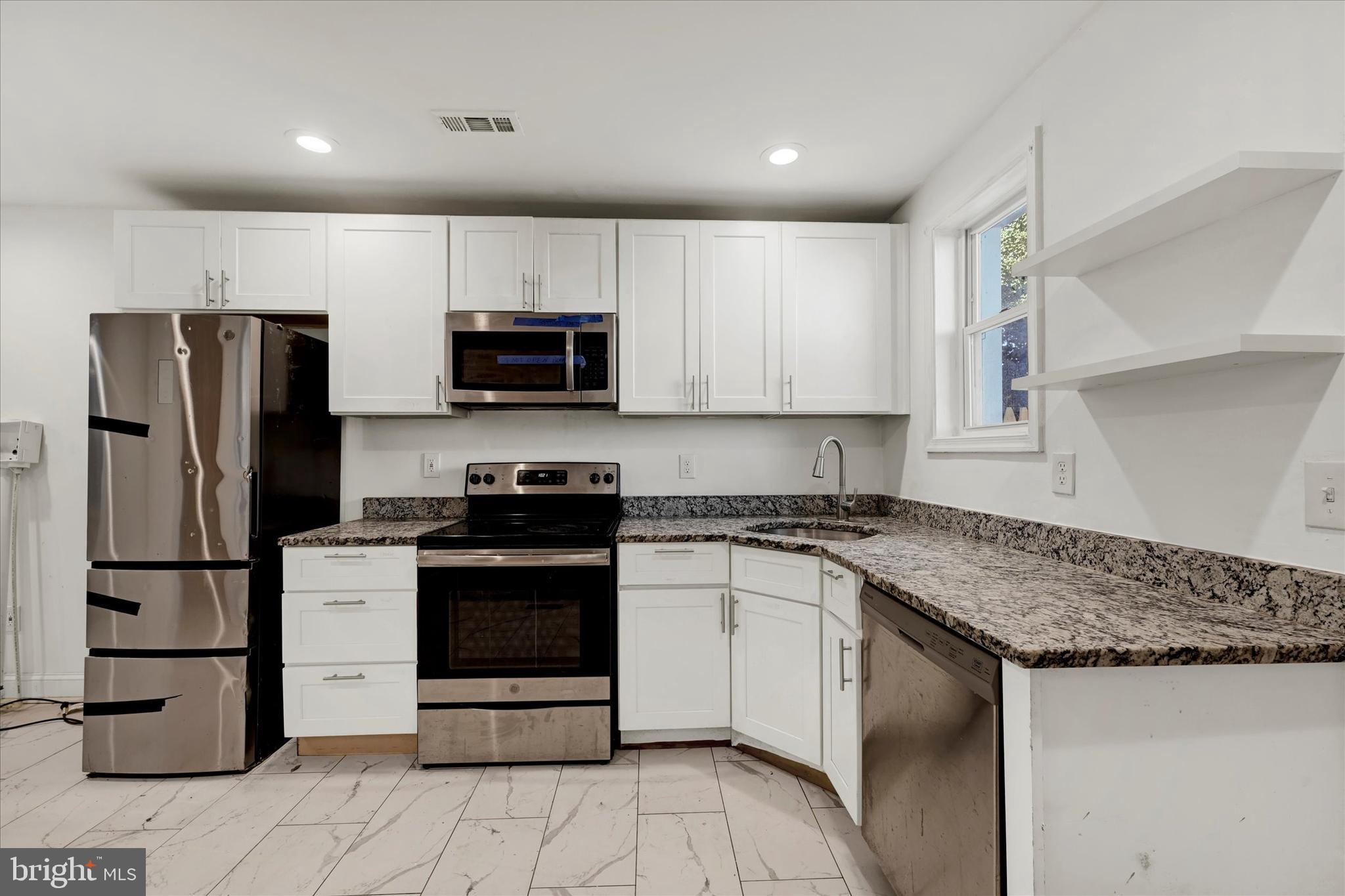 HARWOOD - Residential