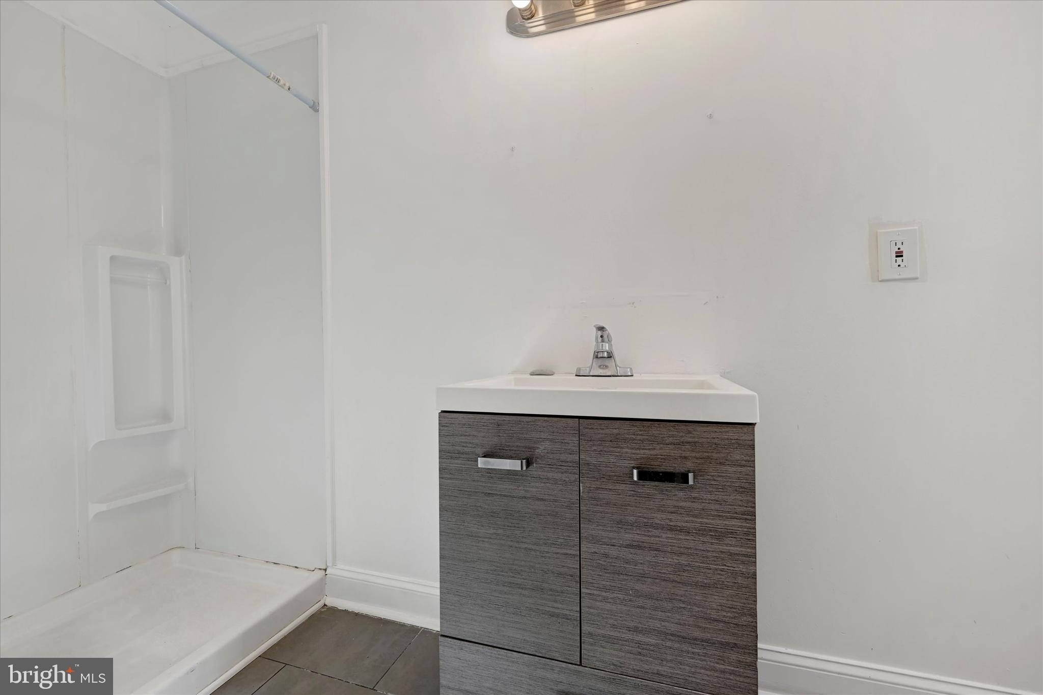 HARWOOD - Residential