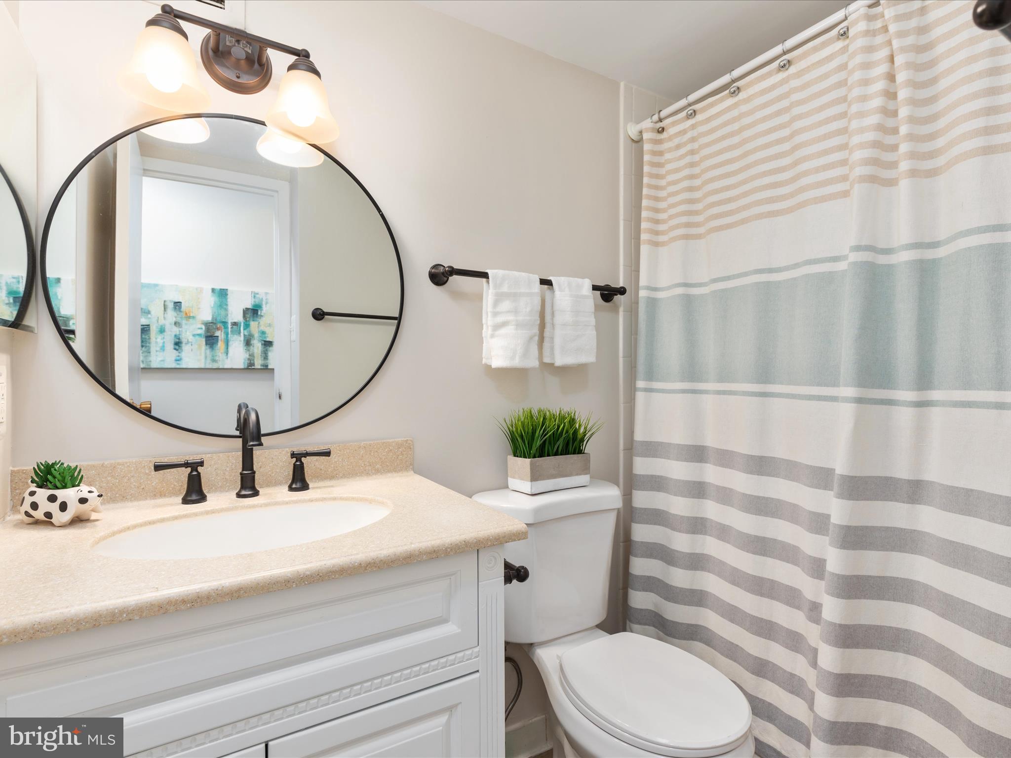 MCLEAN HOUSE - Residential