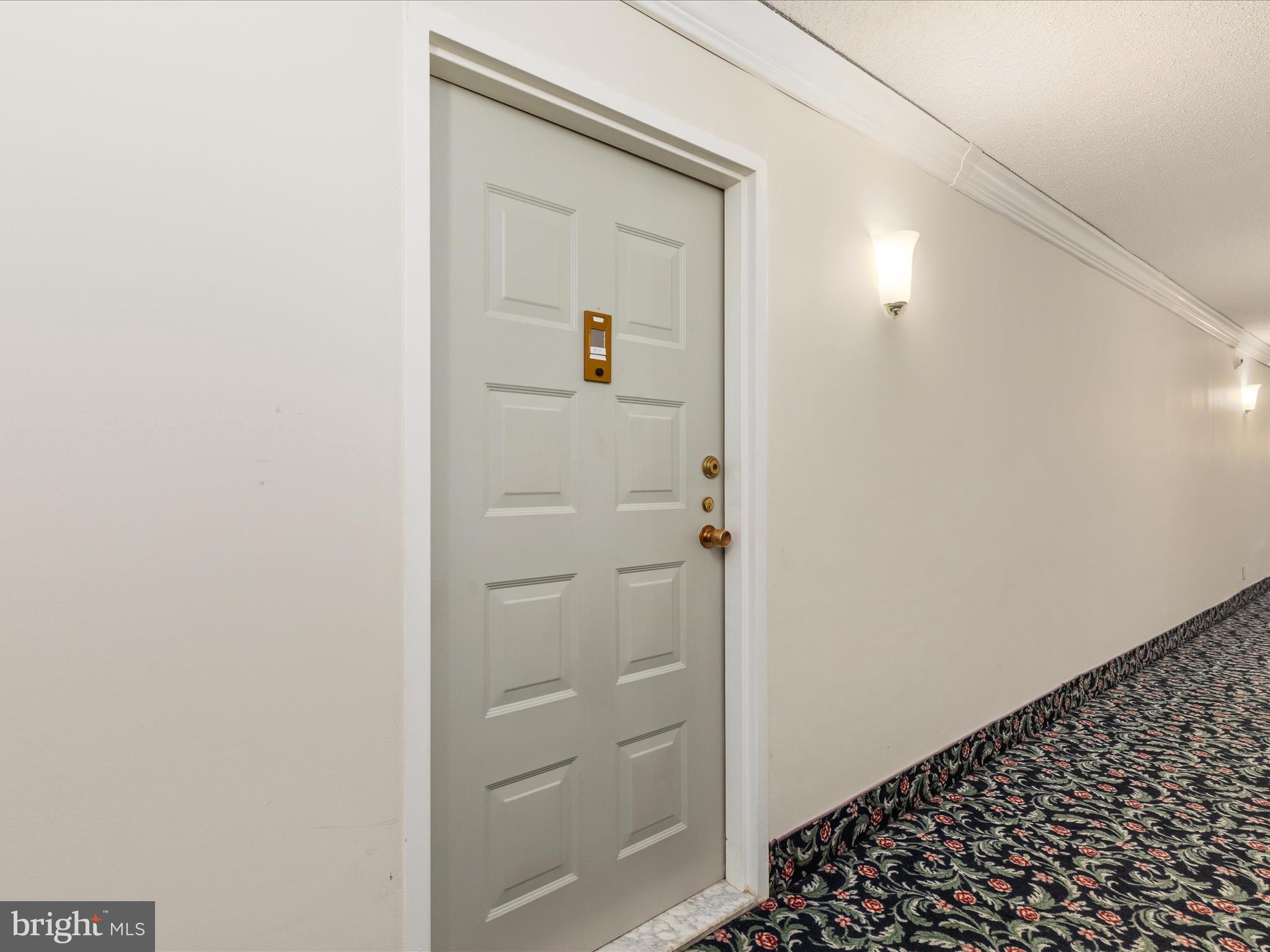 MCLEAN HOUSE - Residential