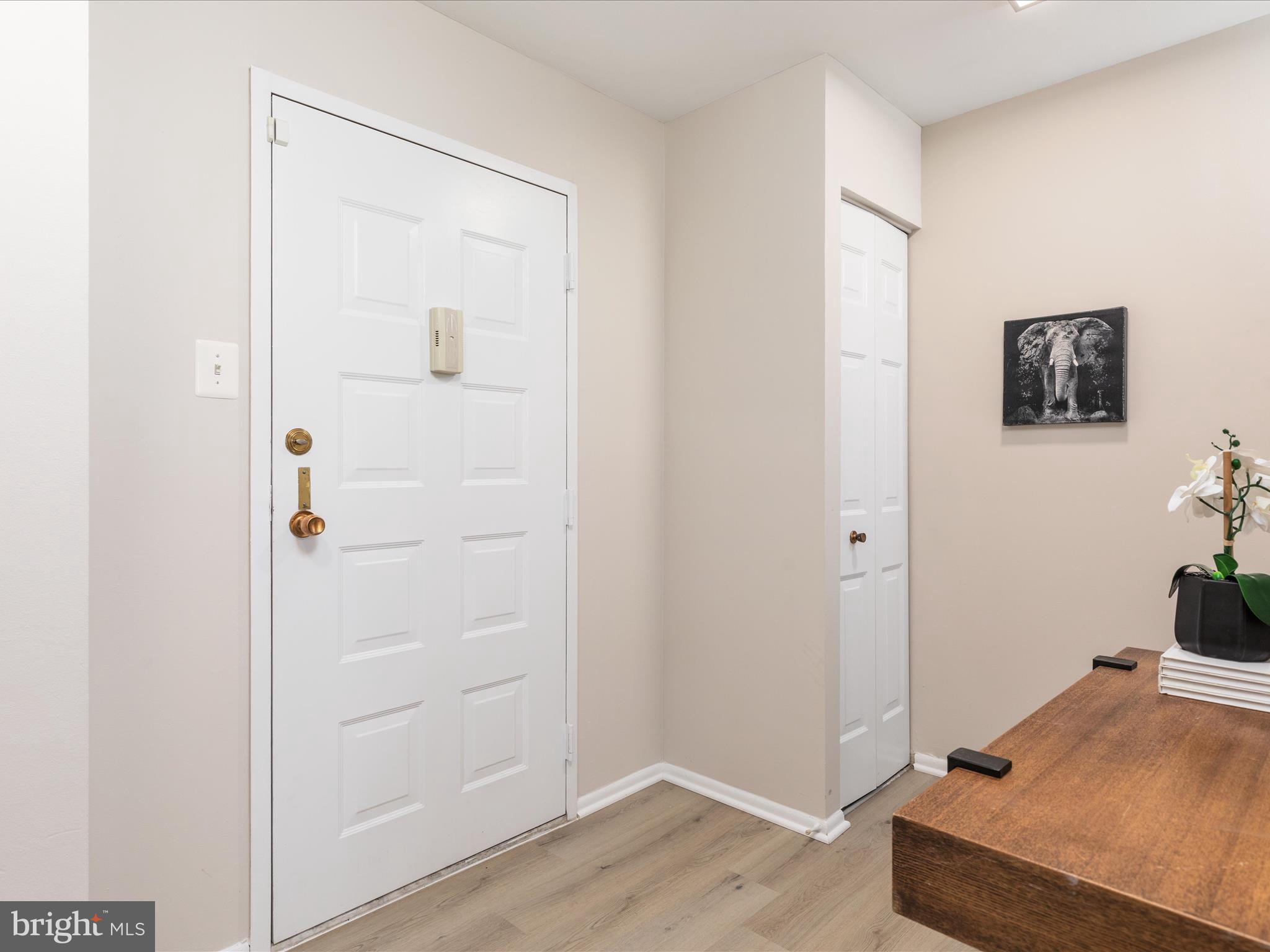 MCLEAN HOUSE - Residential