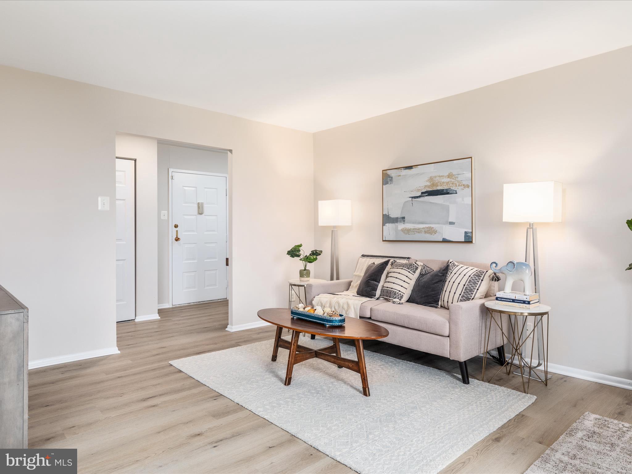 MCLEAN HOUSE - Residential