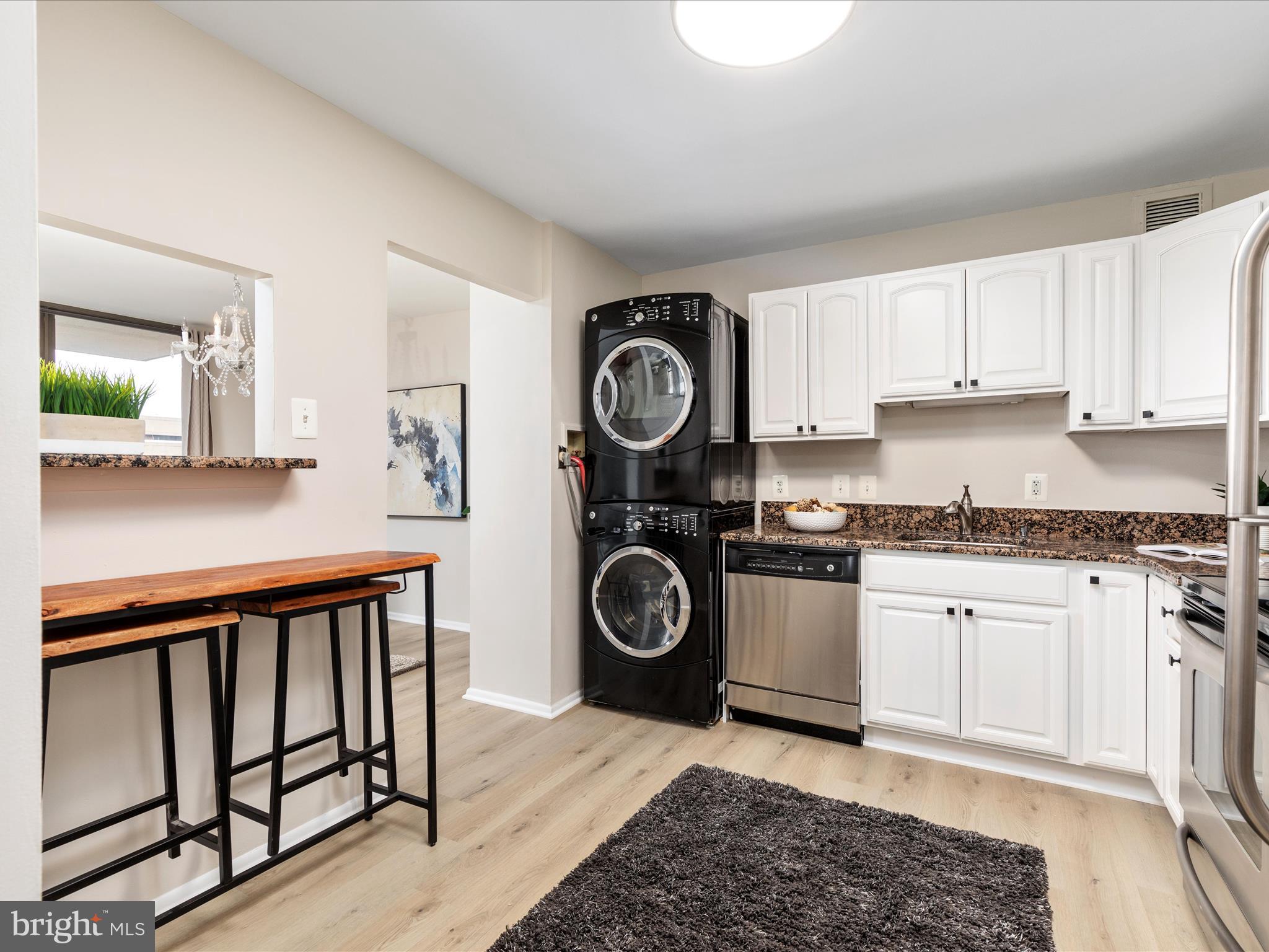 MCLEAN HOUSE - Residential