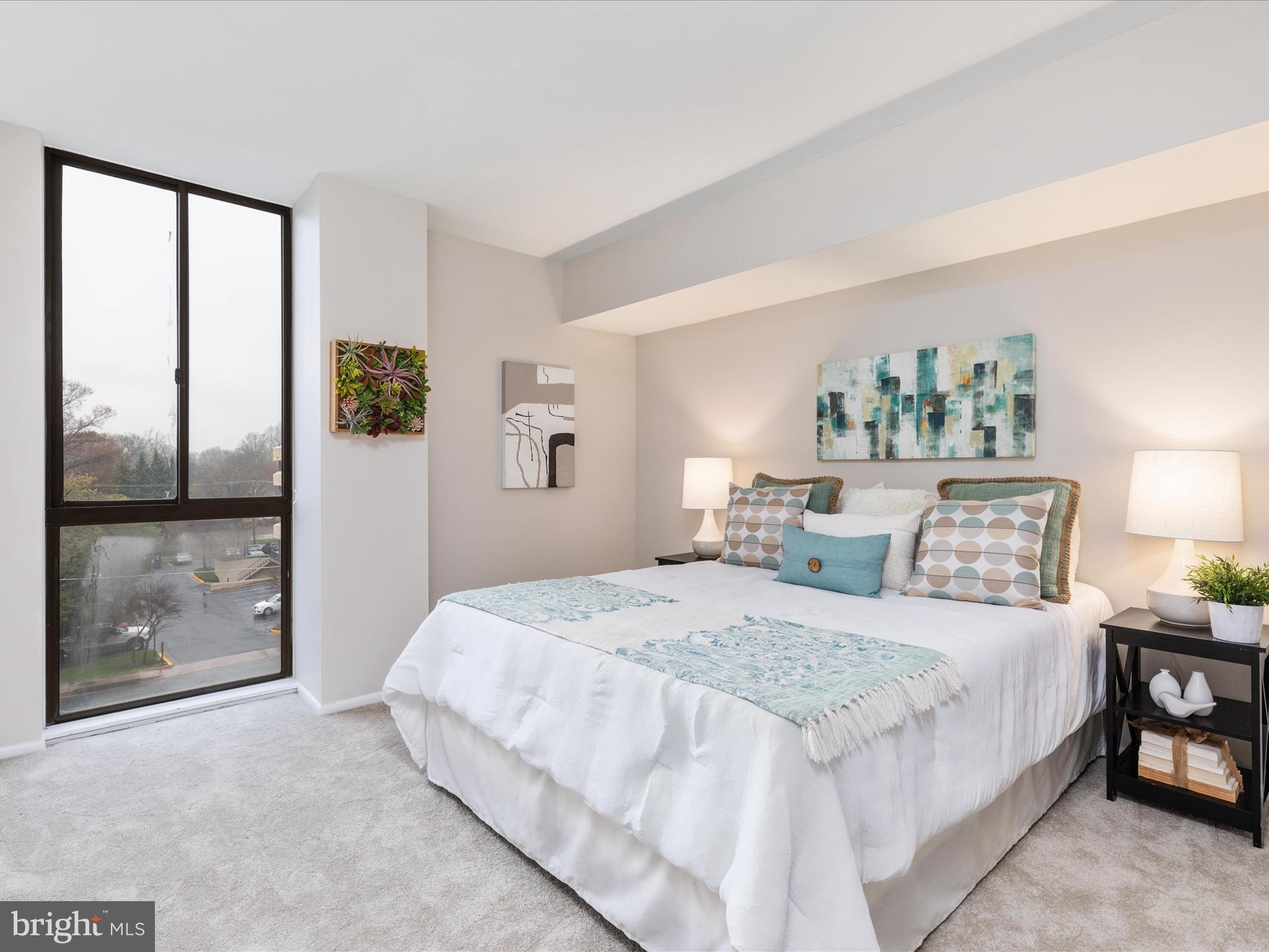 MCLEAN HOUSE - Residential