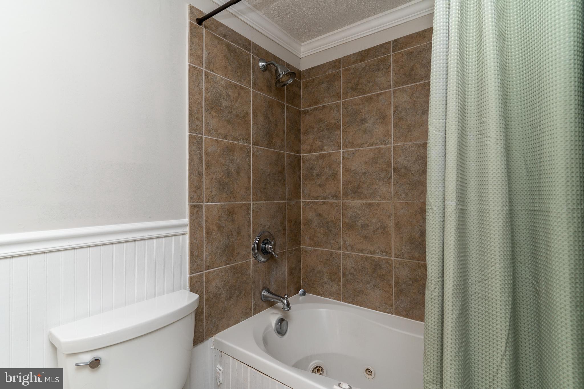 VILLAGE OF HICKORY RIDGE - Residential