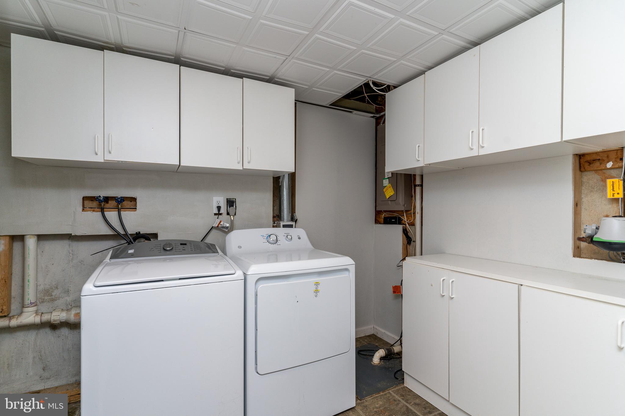 VILLAGE OF HICKORY RIDGE - Residential