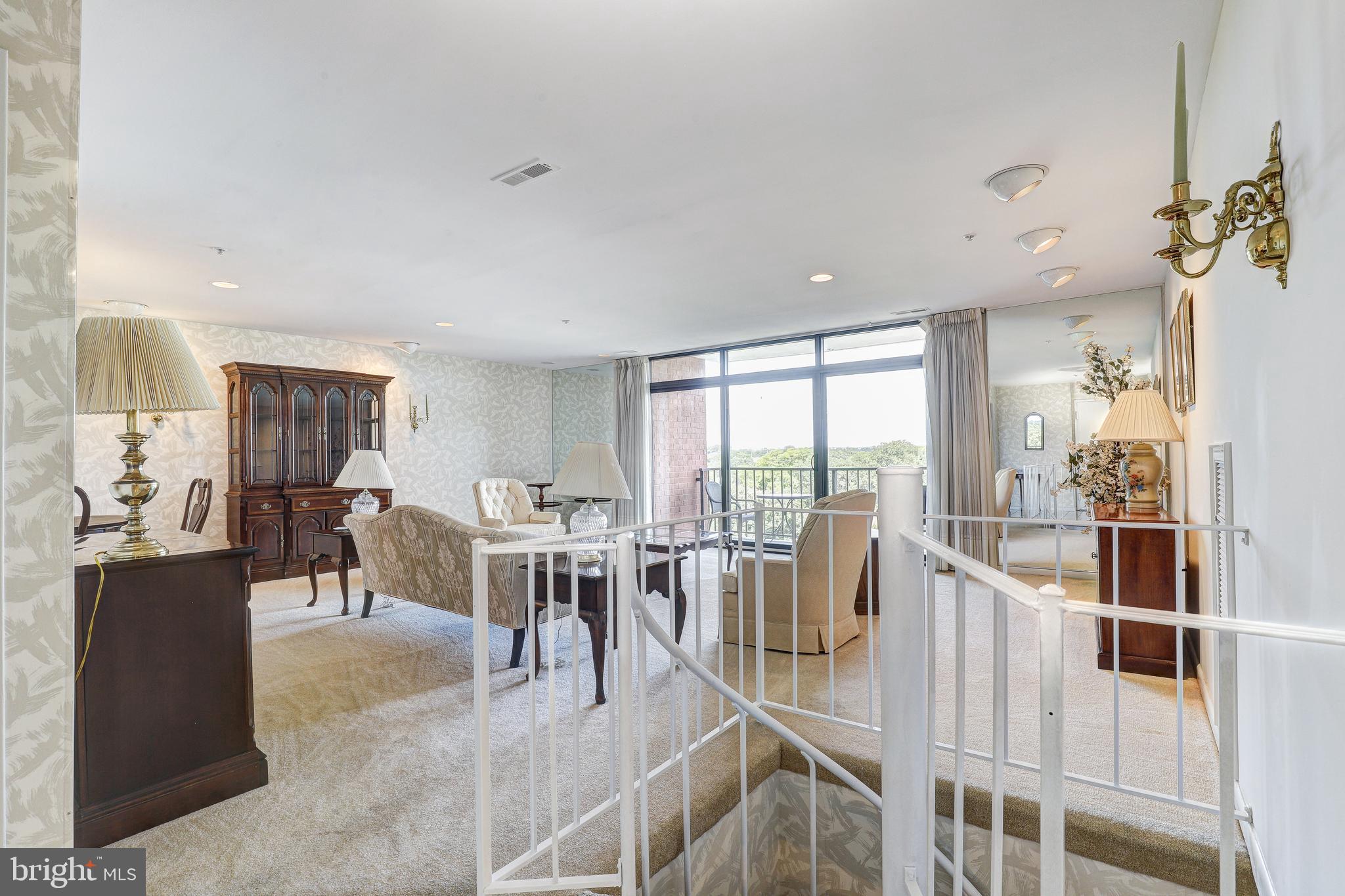 DULANEY TOWERS - Residential