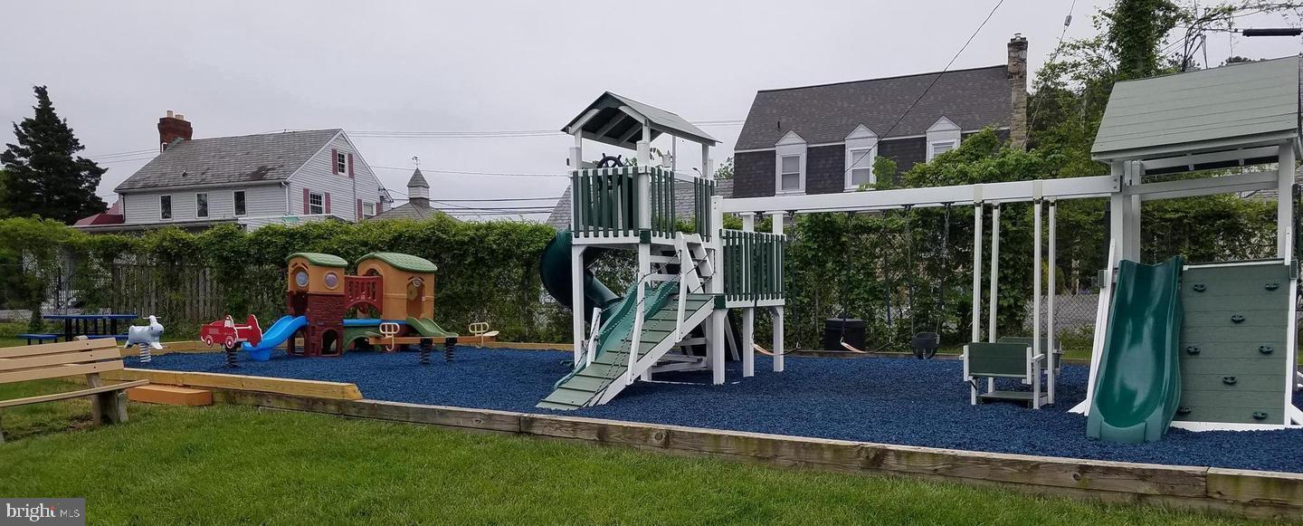 DULANEY TOWERS - Residential