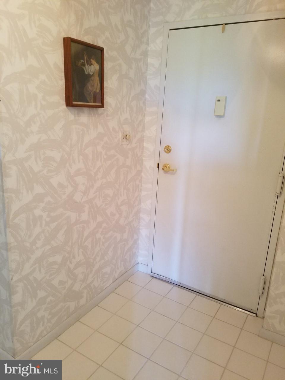 DULANEY TOWERS - Residential