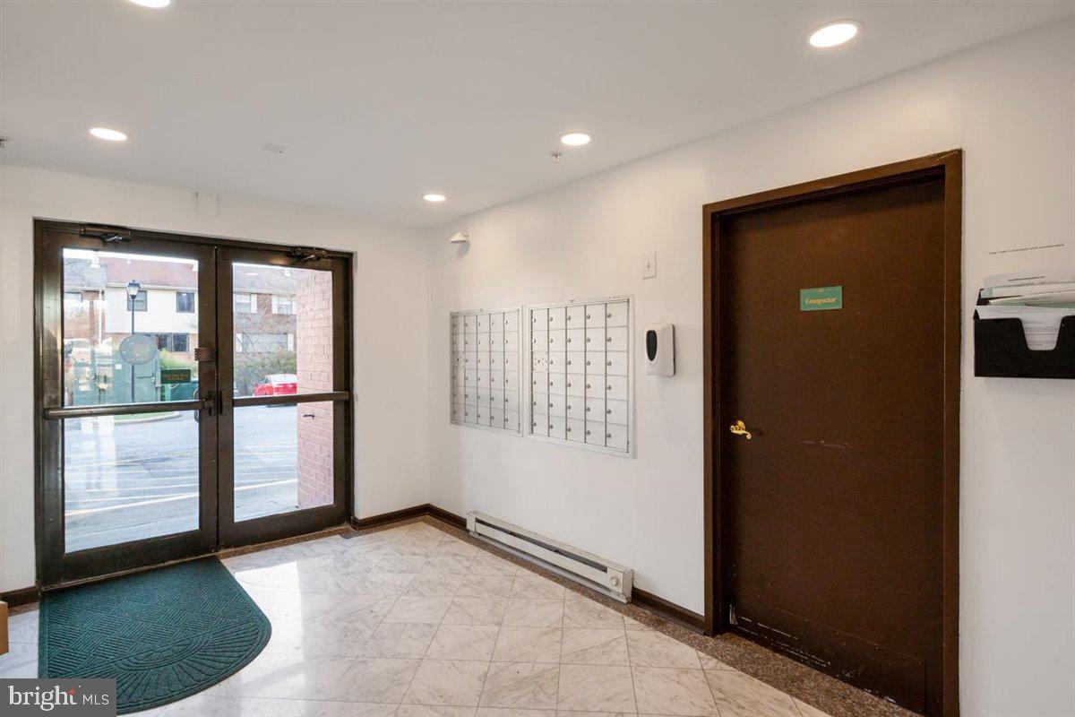 DULANEY TOWERS - Residential