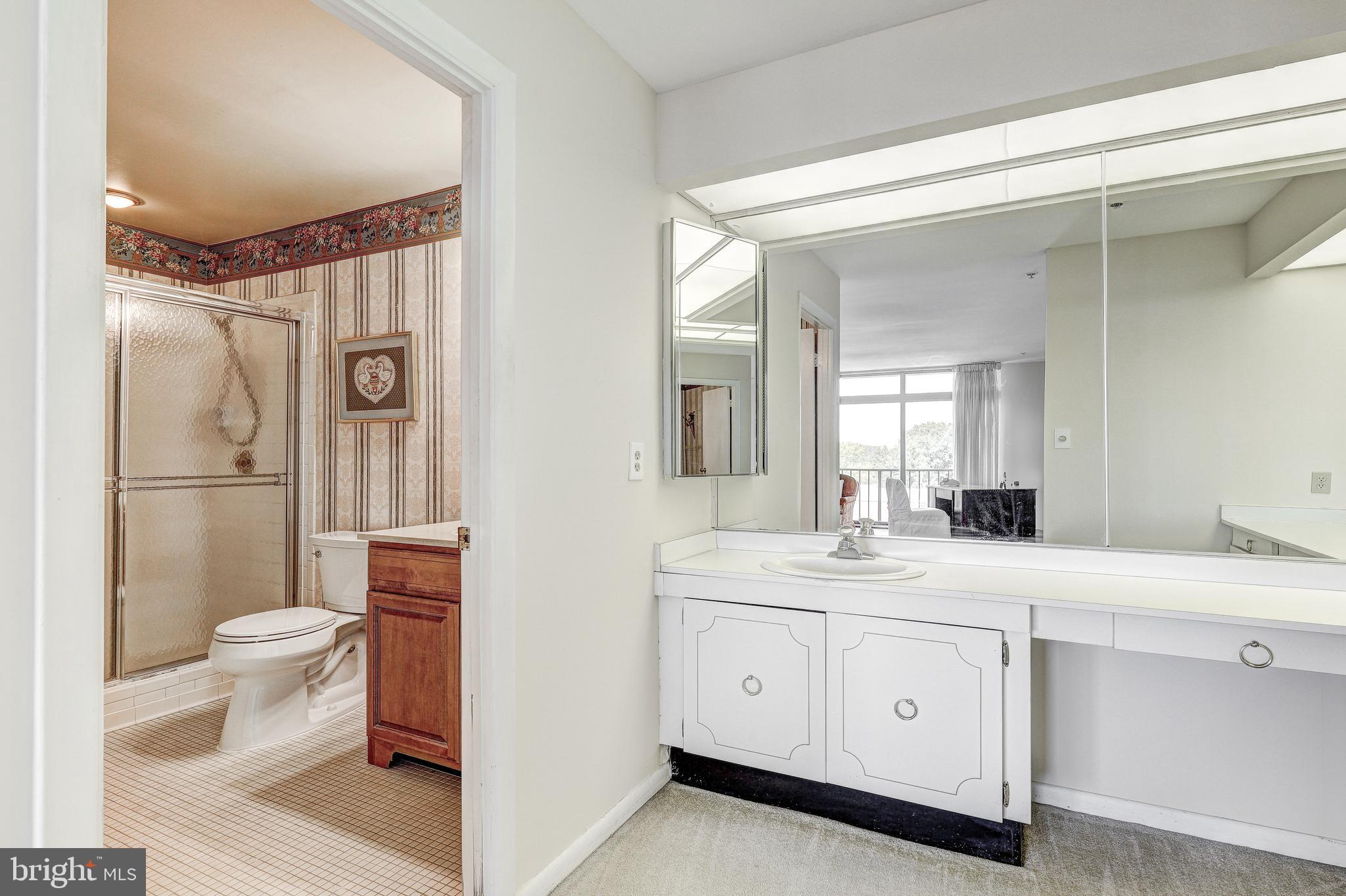 DULANEY TOWERS - Residential