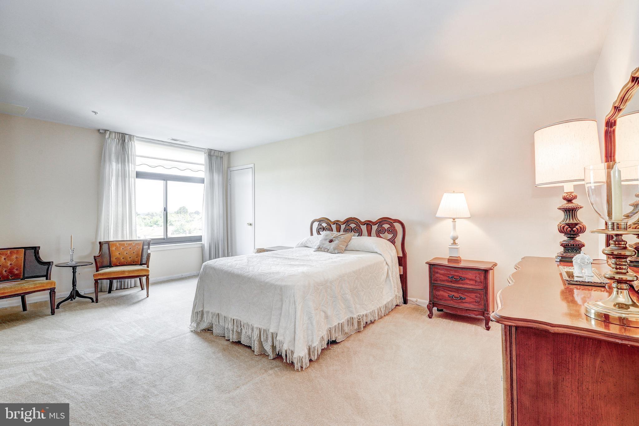 DULANEY TOWERS - Residential