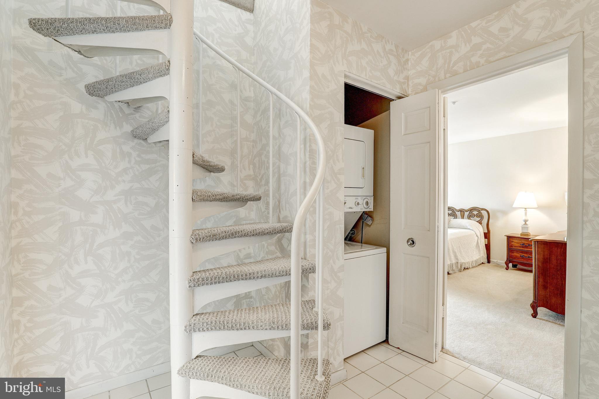 DULANEY TOWERS - Residential