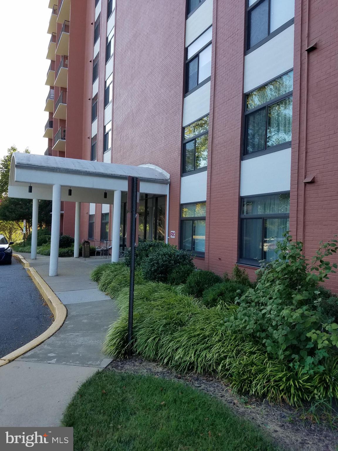 DULANEY TOWERS - Residential