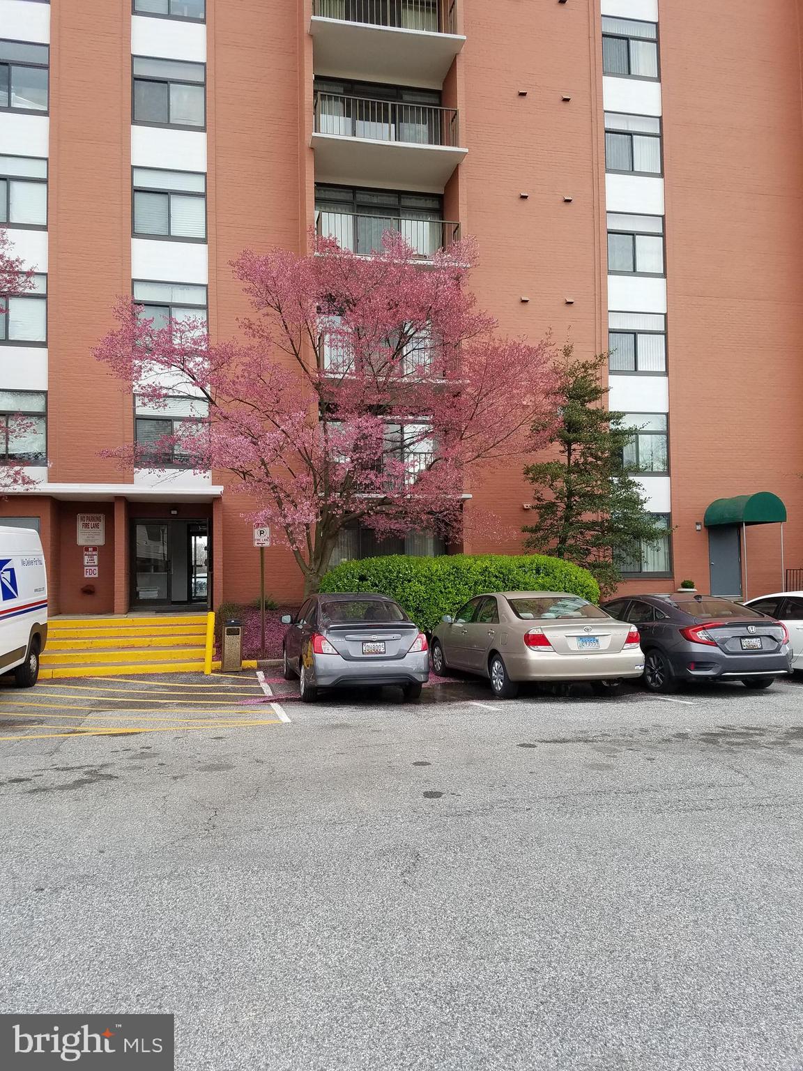 DULANEY TOWERS - Residential