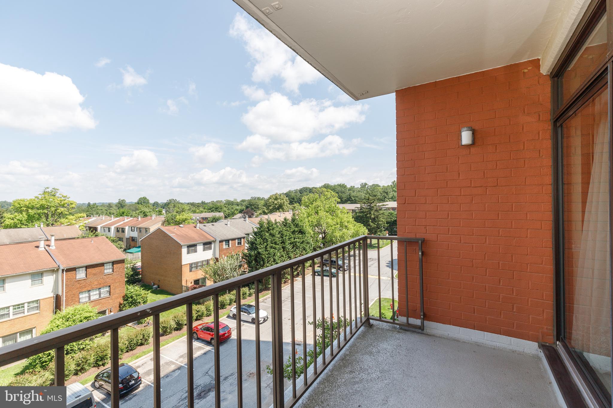 DULANEY TOWERS - Residential