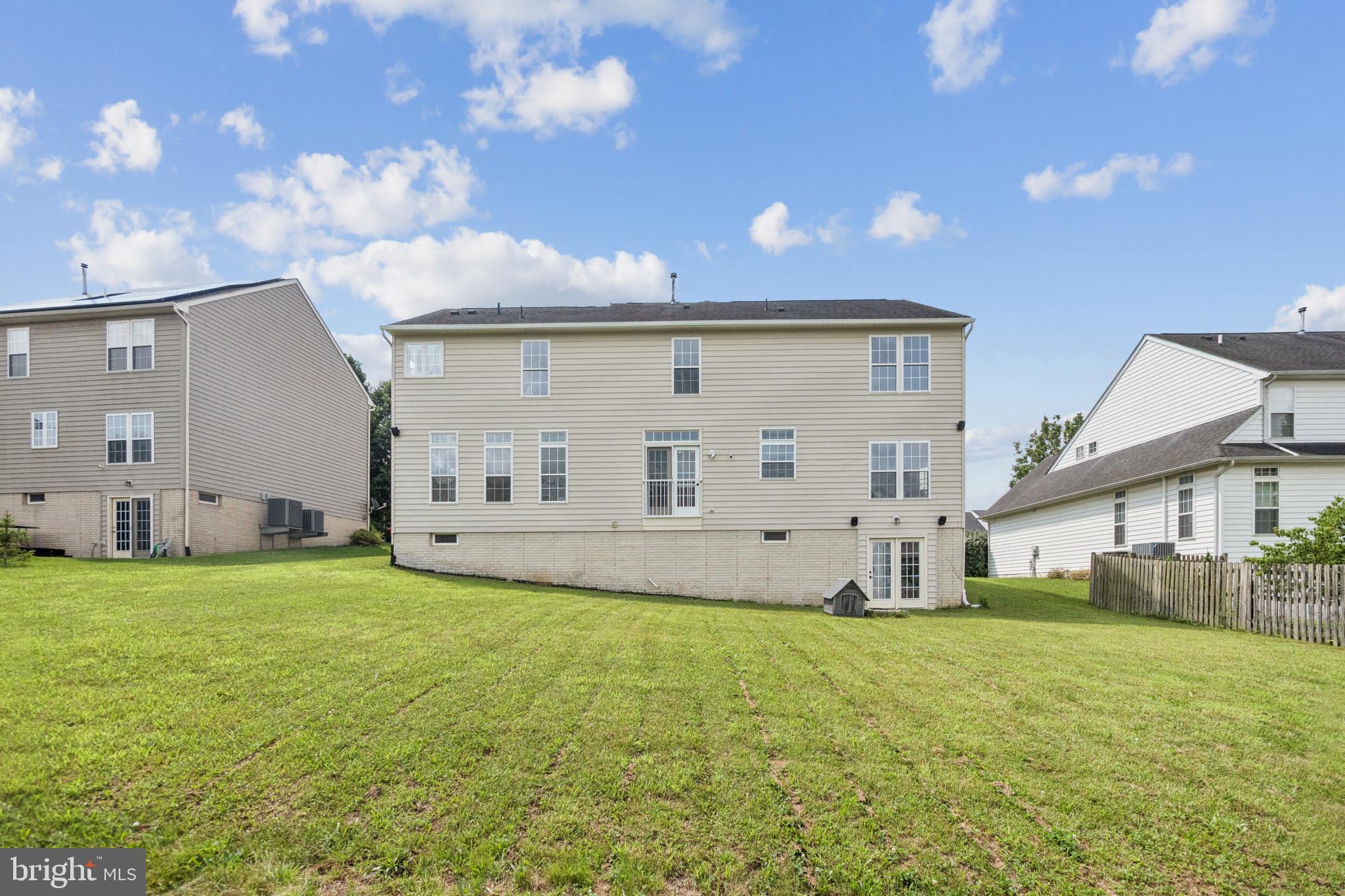 ARCHERS ROCK - Residential