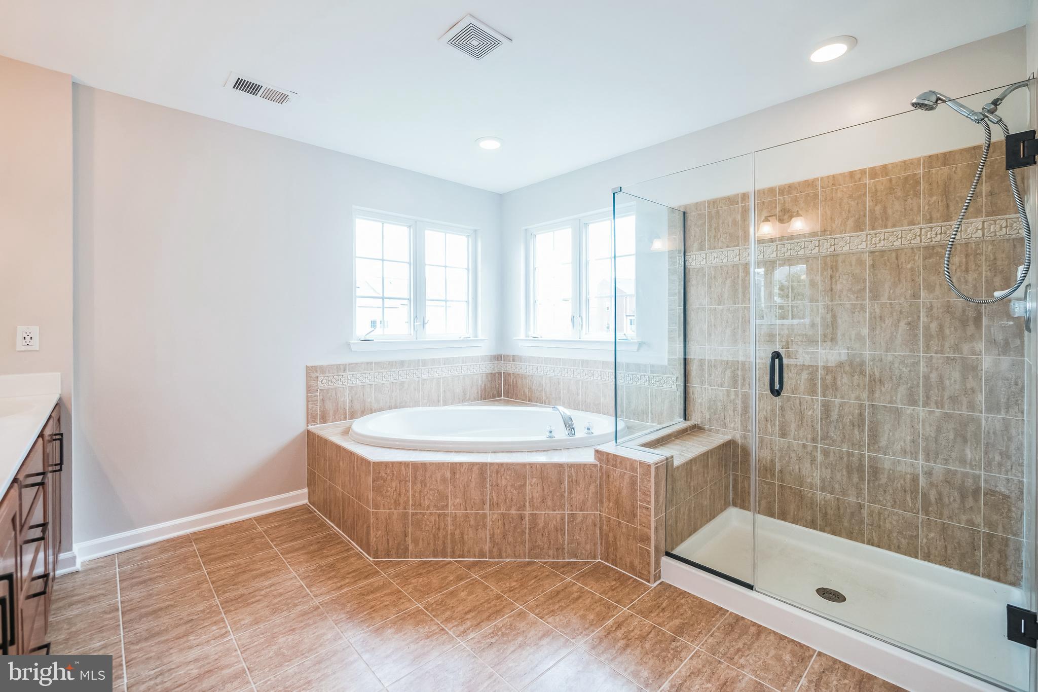 ARCHERS ROCK - Residential