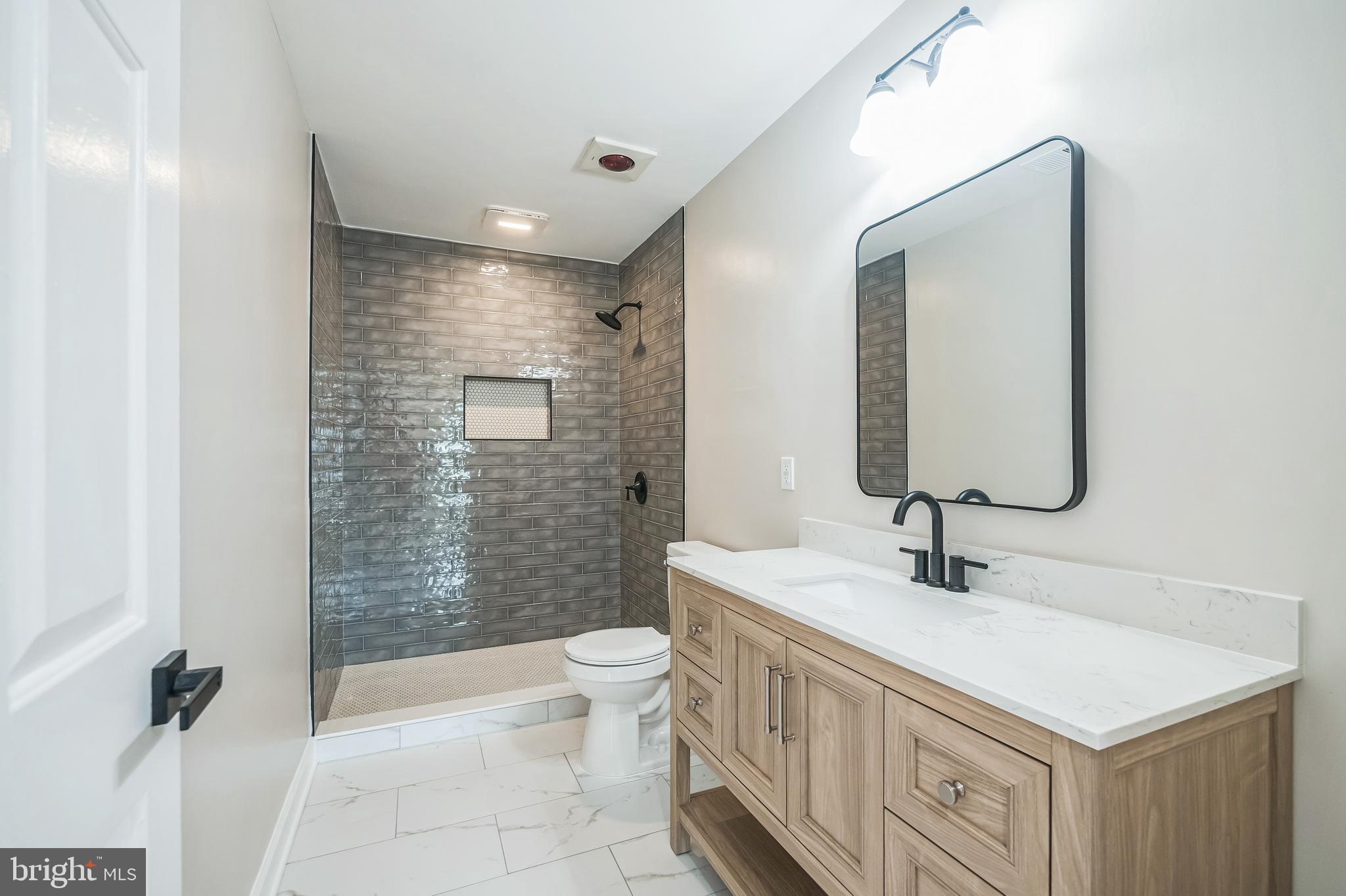 ARCHERS ROCK - Residential