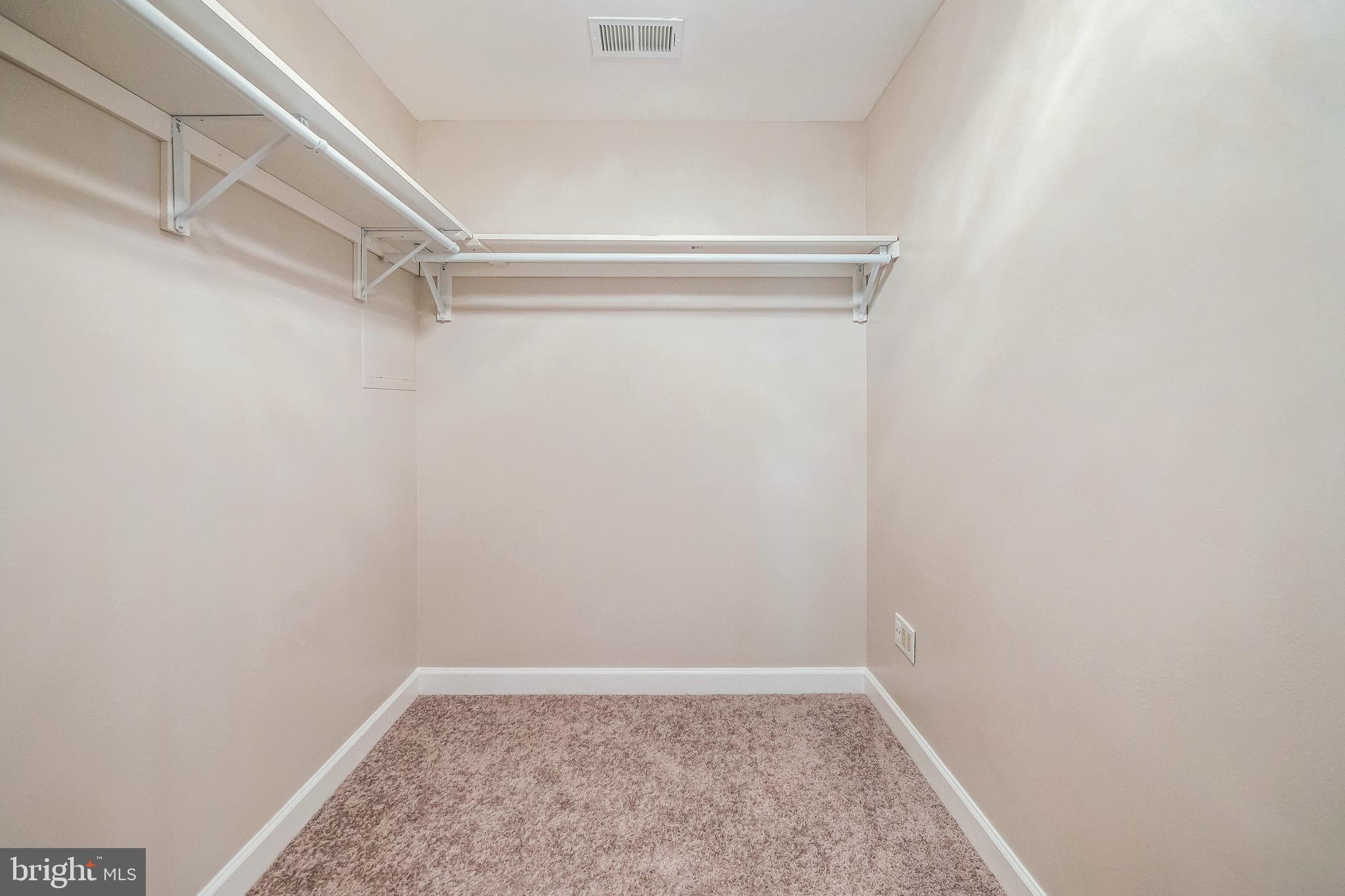 ARCHERS ROCK - Residential