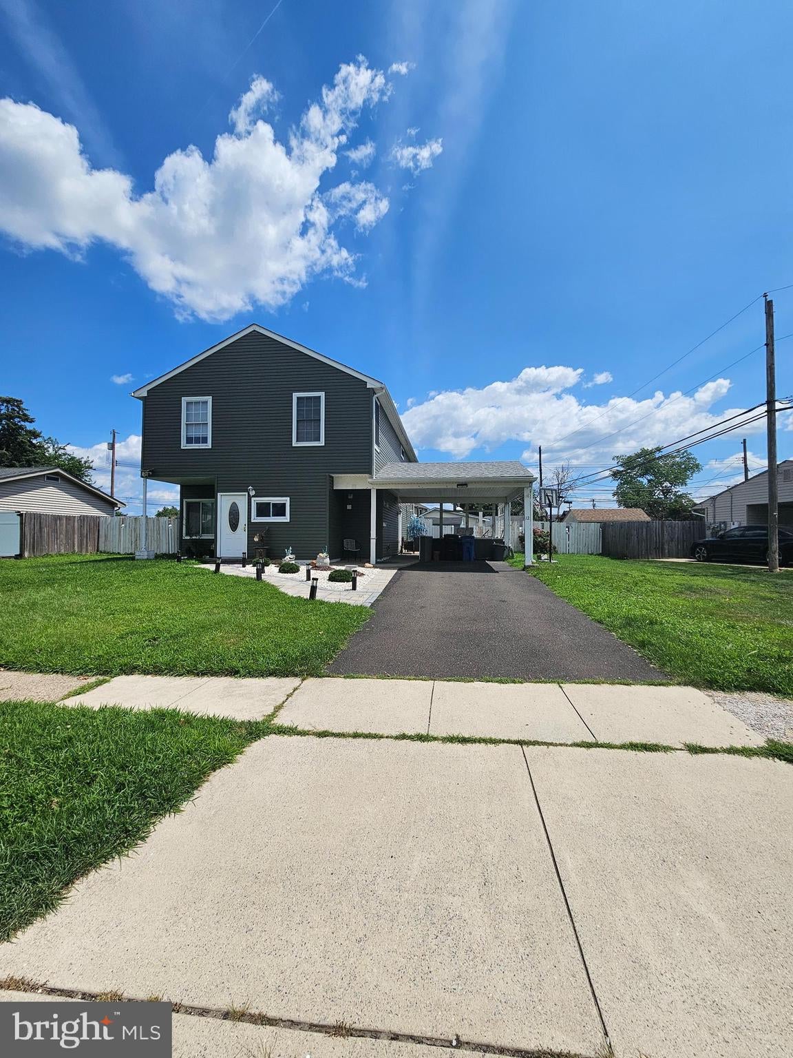 12 CRESCENT LANE
