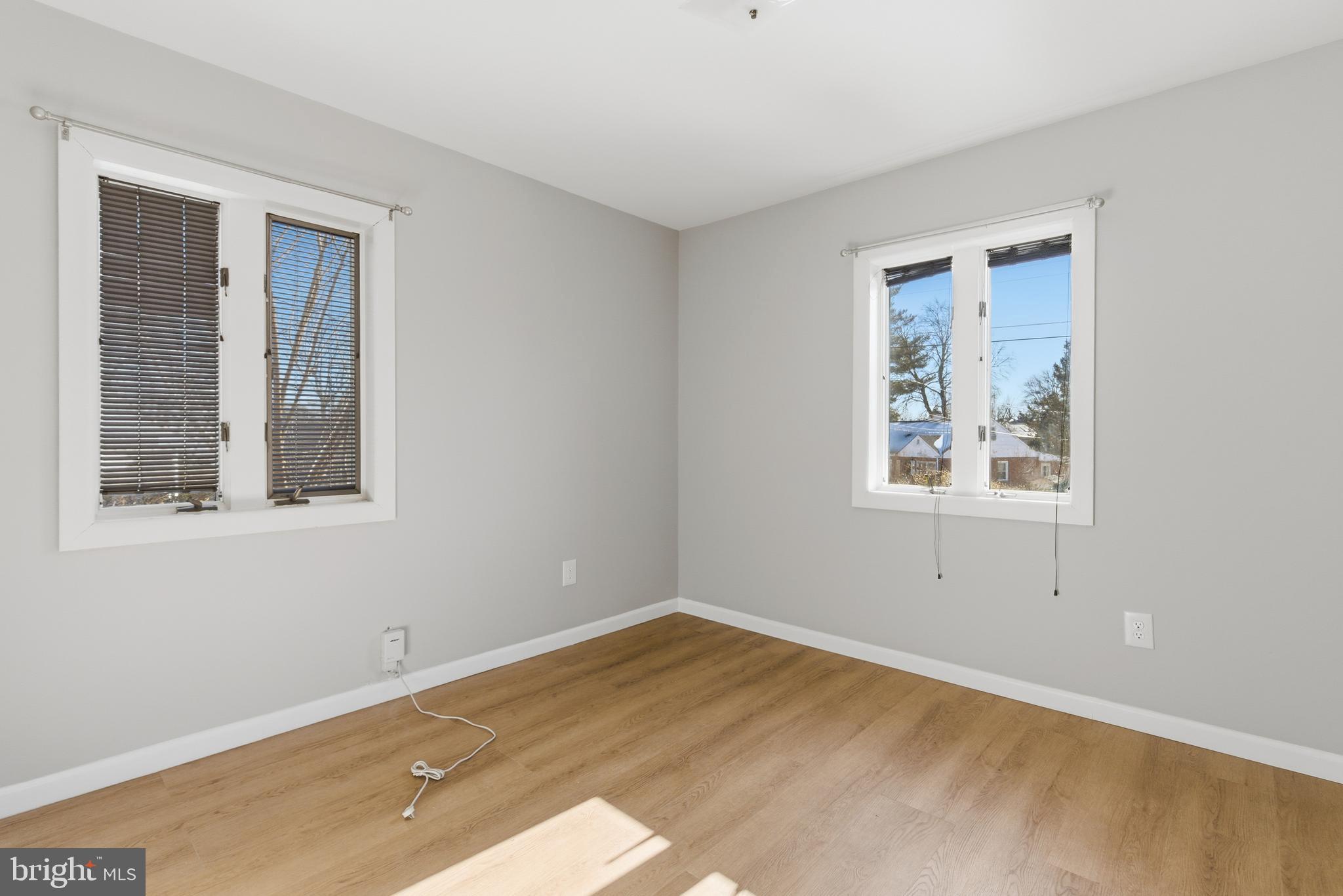 PIMMIT HILLS - Residential Lease