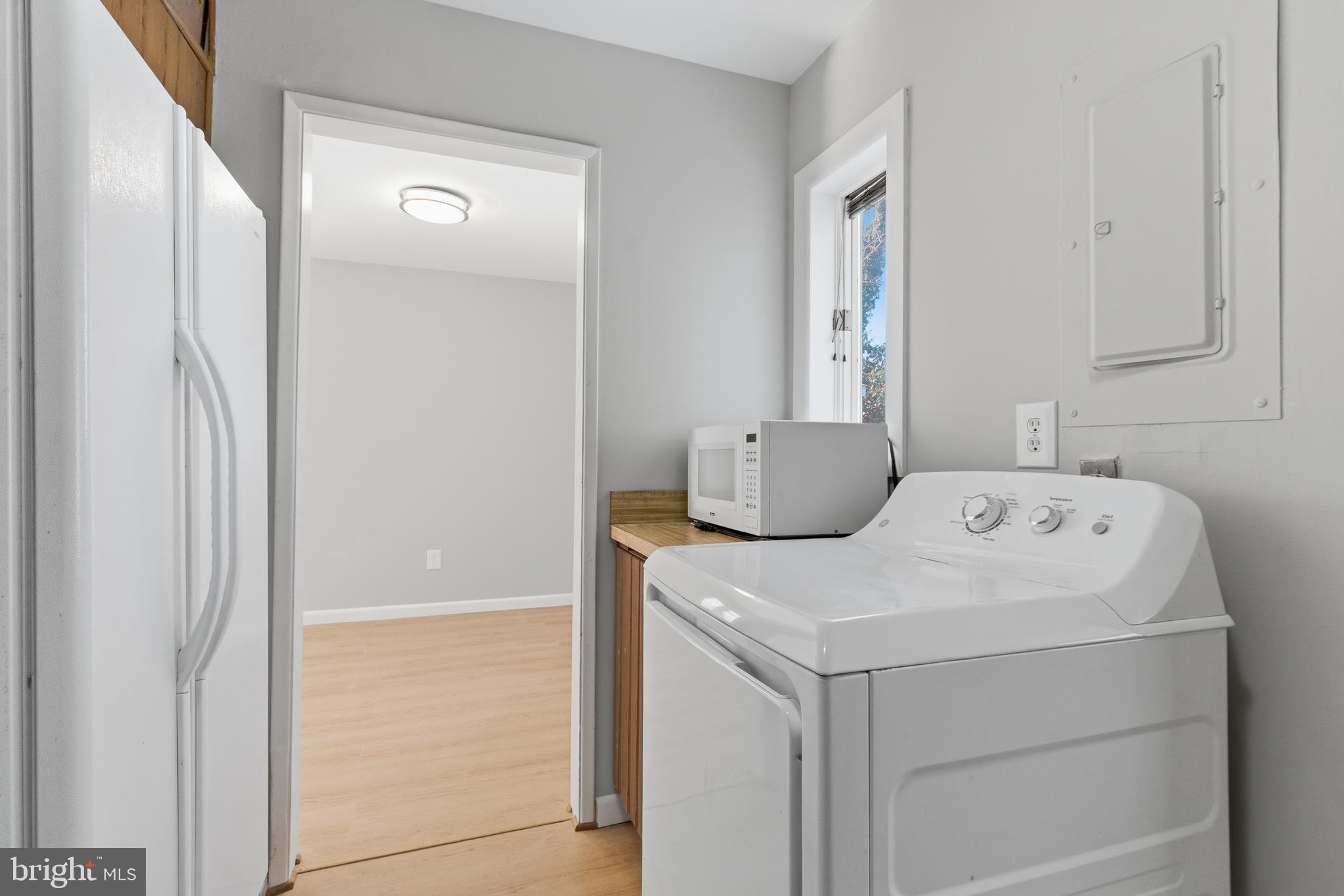 PIMMIT HILLS - Residential Lease