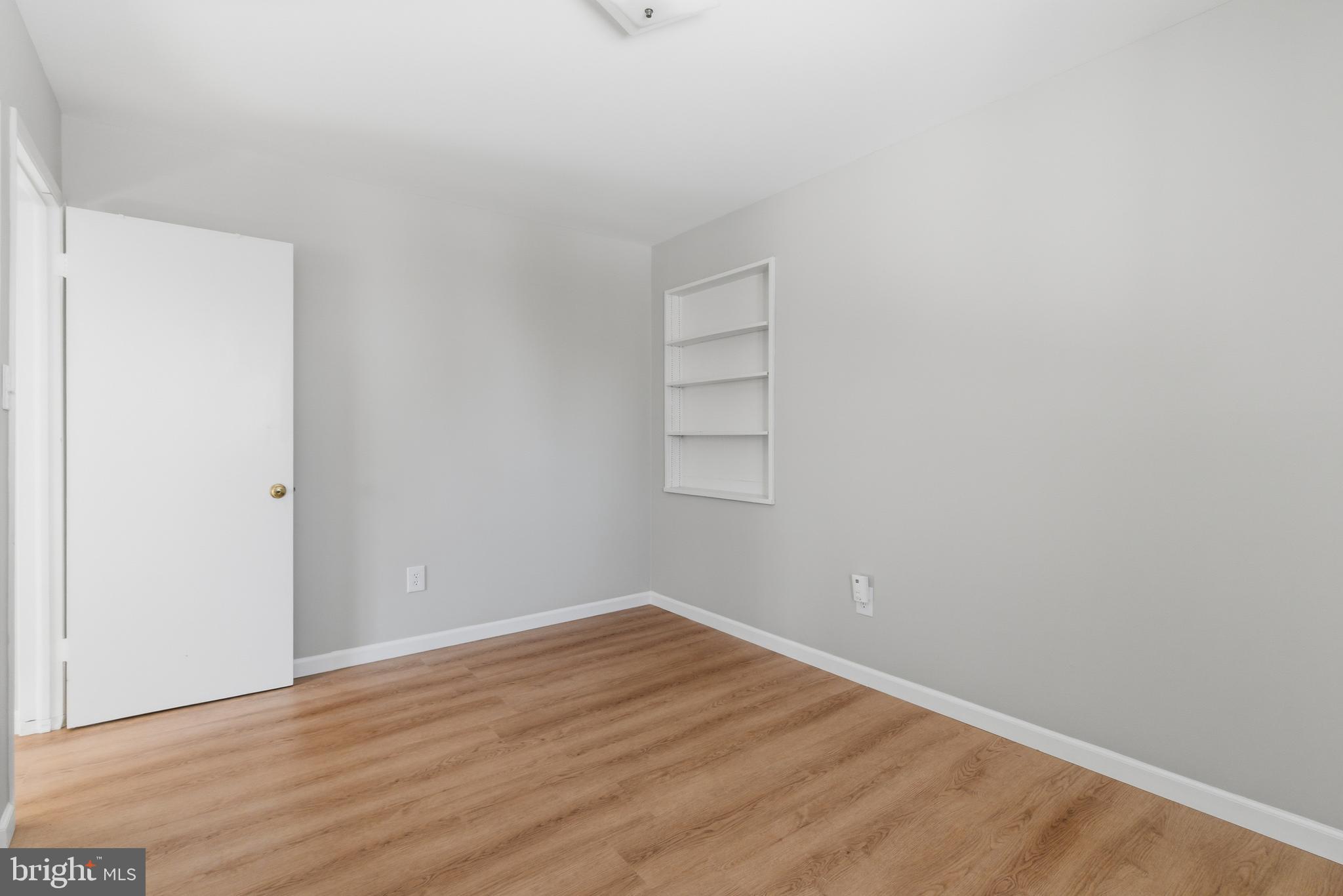 PIMMIT HILLS - Residential Lease