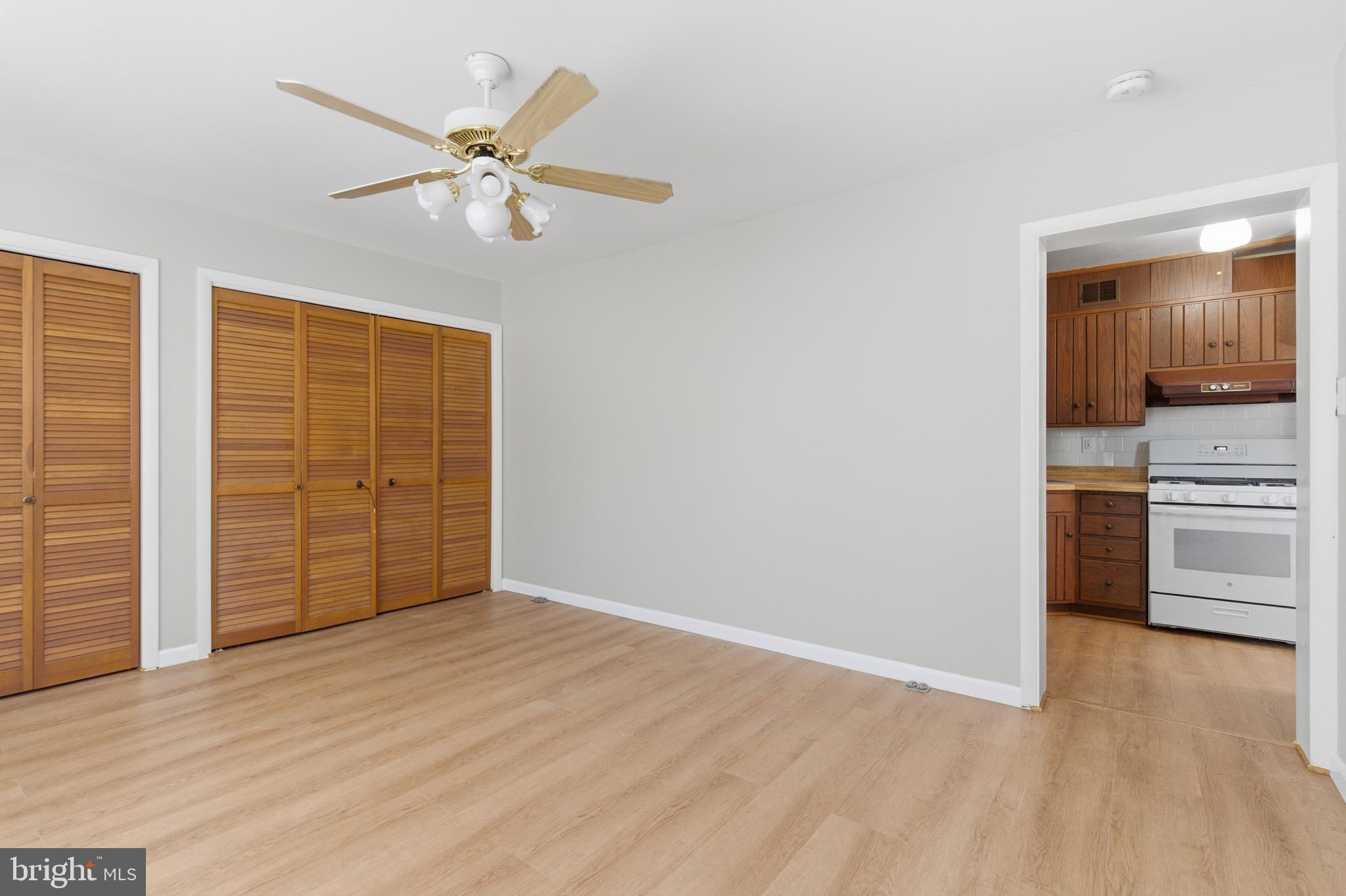 PIMMIT HILLS - Residential Lease