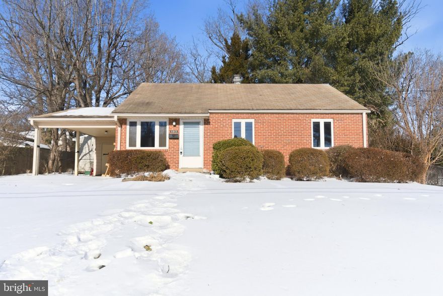 Welcome to this light-filled house with a large fenced yard on a no-traffic quiet street - in a family-friendly neighborhood near Tysons Corner.
FULLY remodeled: NEW LVP Flooring, NEW paint. 

This well-maintained home features new floors in the living room and bedrooms and, a functional kitchen which opens to an additional living room.

It has a carport and driveway that can hold up-to 3 cars. And a large, fenced yard to entertain family and friends!