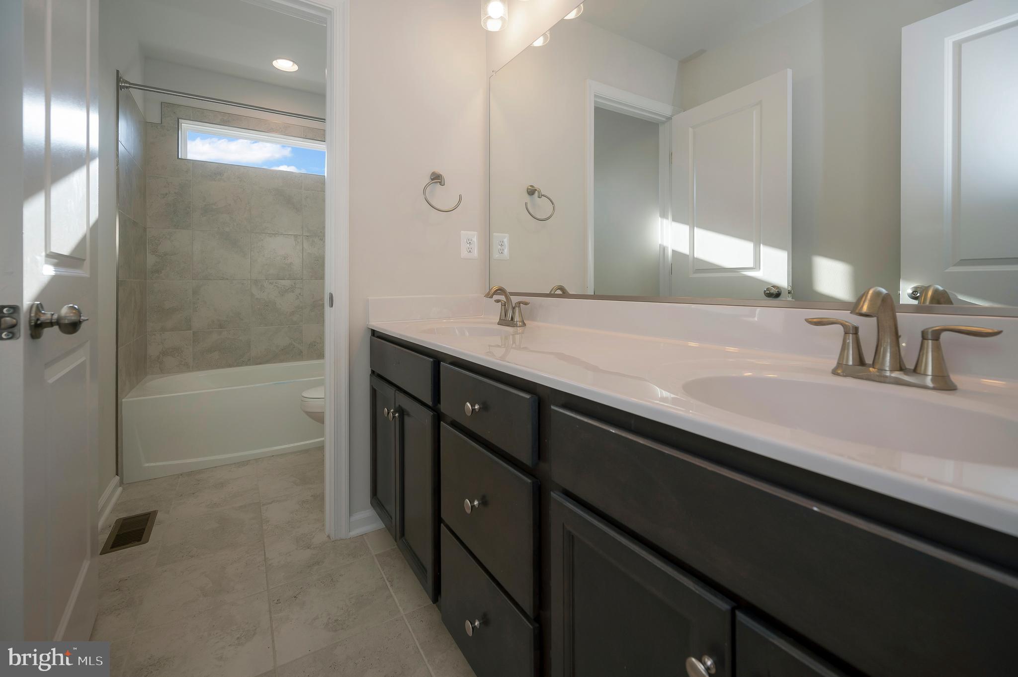 LIBERTY HALL - Residential